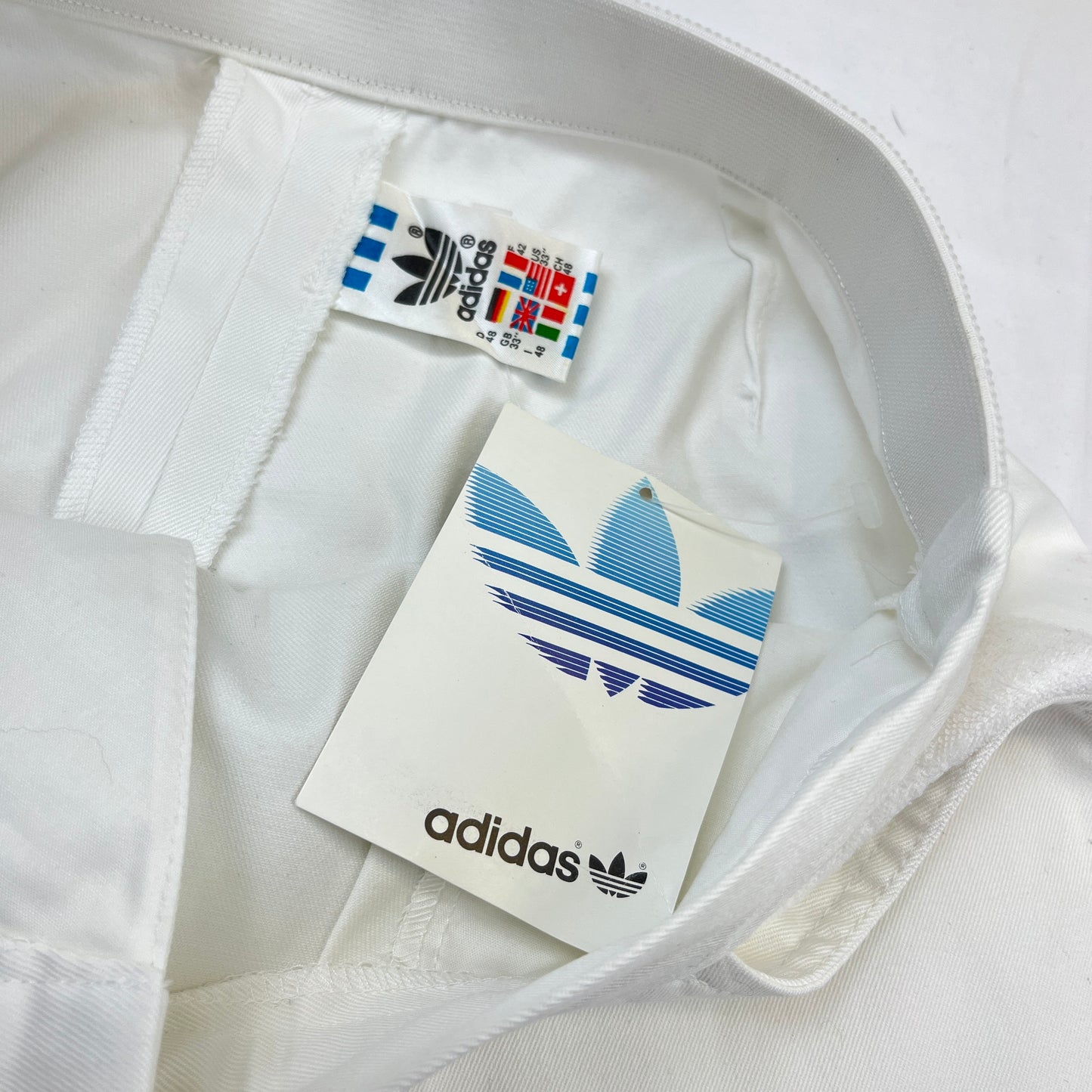 02777 Adidas 90s Deadstock Tennis Shorts
