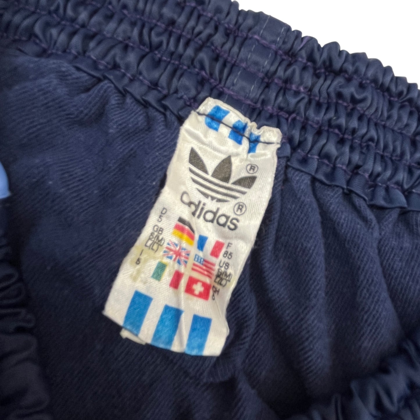 02745 Adidas 80s „shiny“ Running Shorts „Made in West Germany“