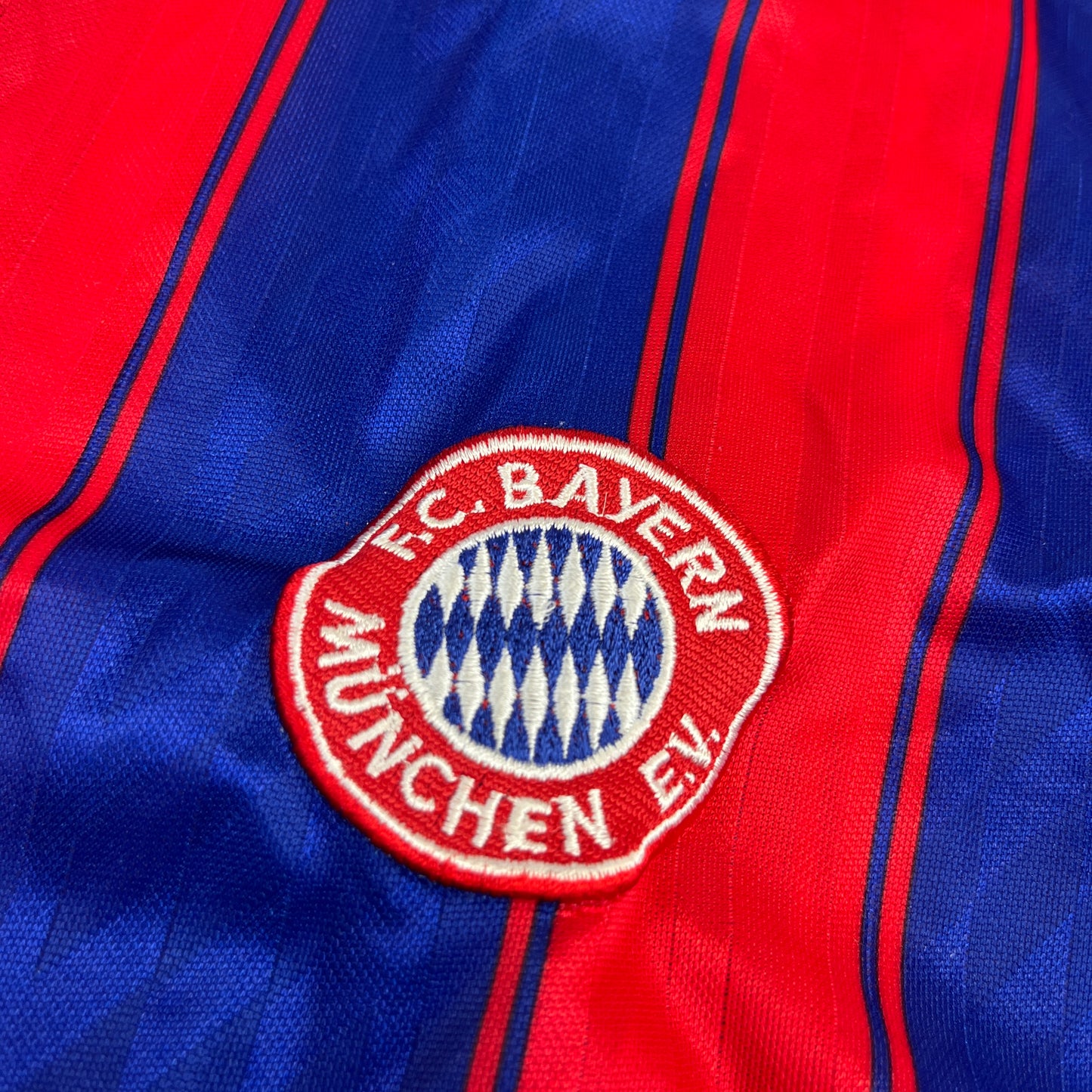 02706 Adidas FC Bayern München 1995-1996 Home Jersey