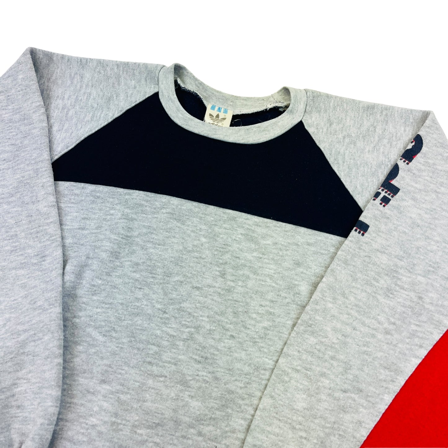 02207 Adidas 80s Sweater