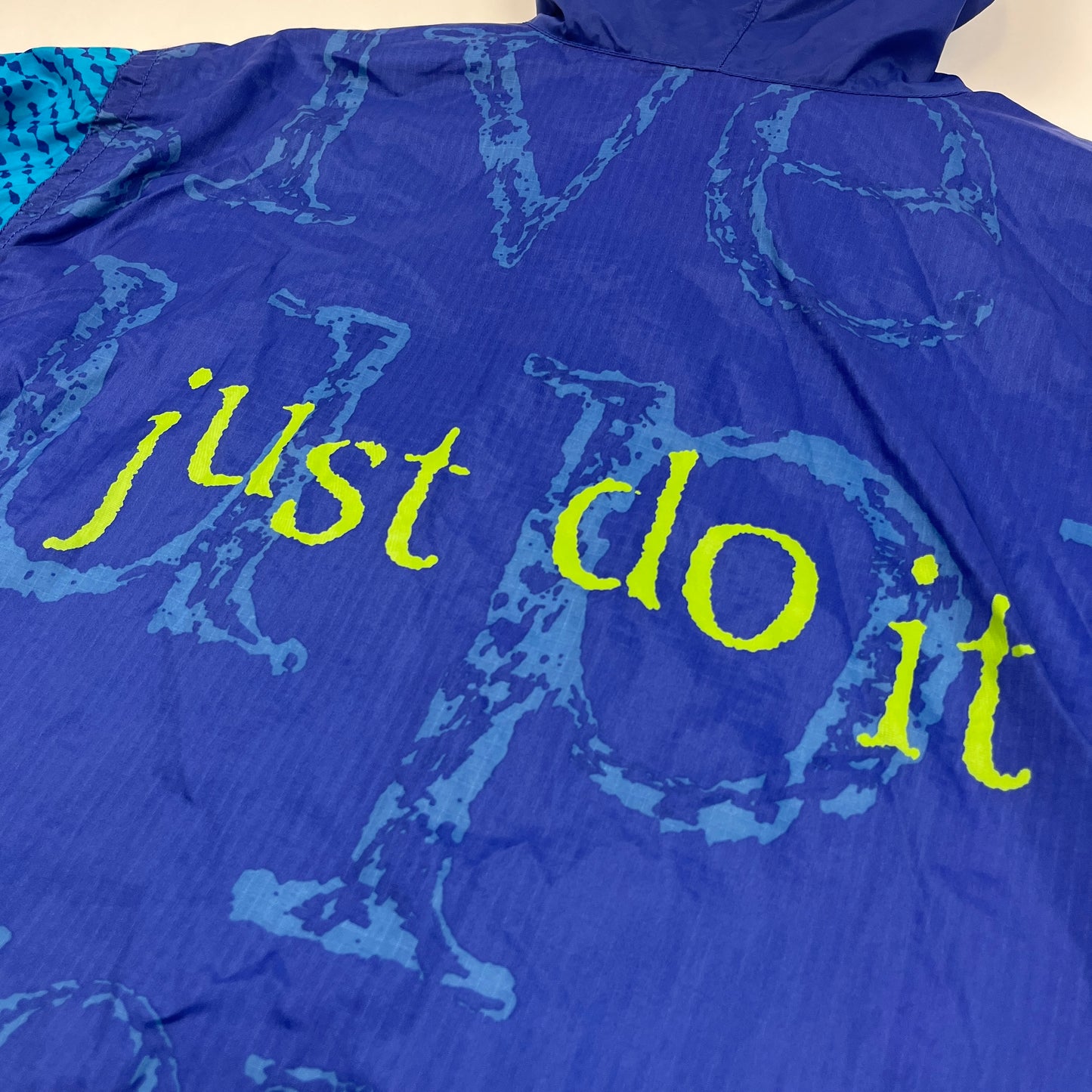 01716 Nike 90s “Just do it” Windbreaker