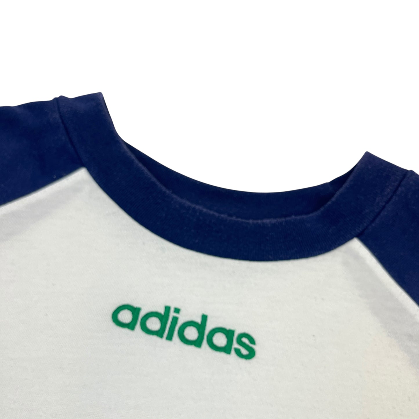 02884 Adidas 90s Tshirt