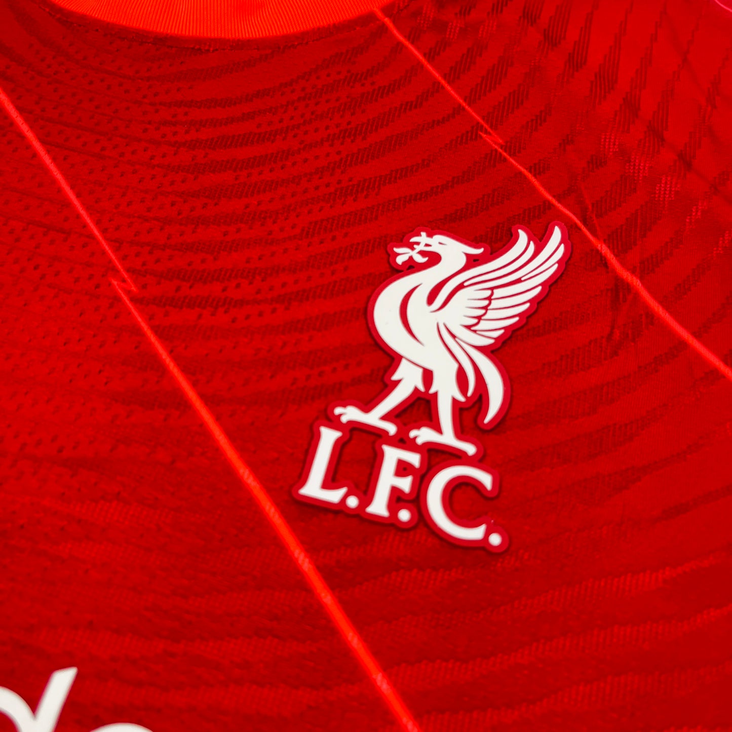 02357 Nike Liverpool FC 2021-2022 „Alice“ Fan Jersey