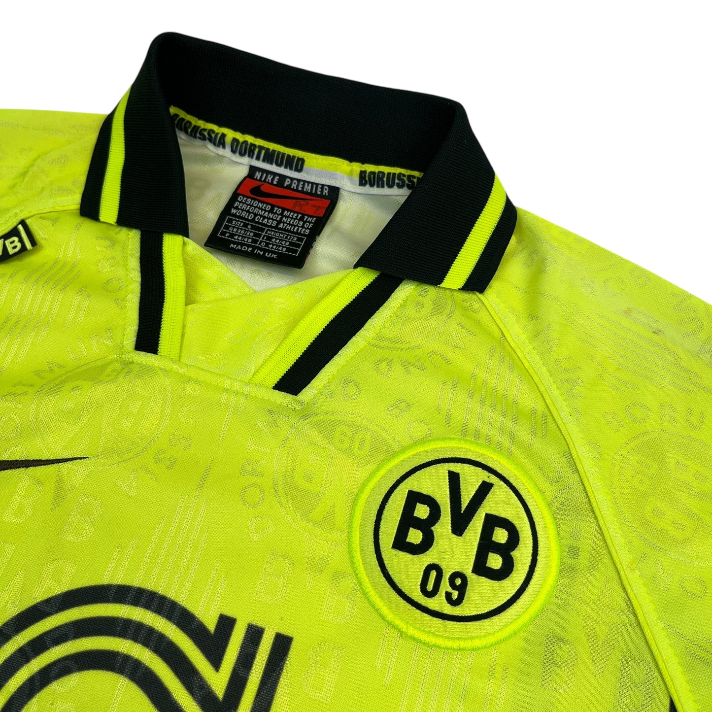 02614 Nike Borussia Dortmund 1996/1997 Away Jersey