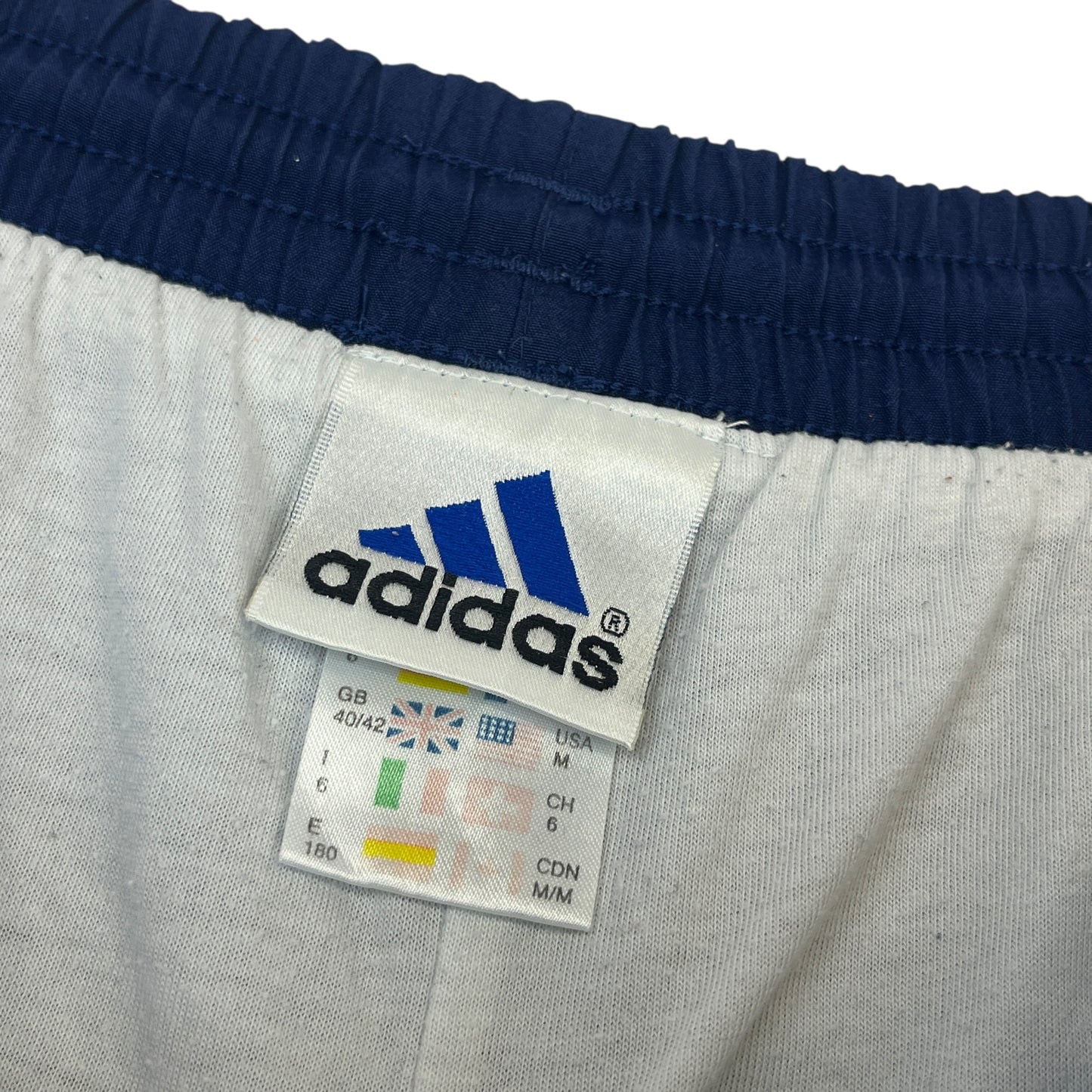 02823 Adidas 90s Trackshorts