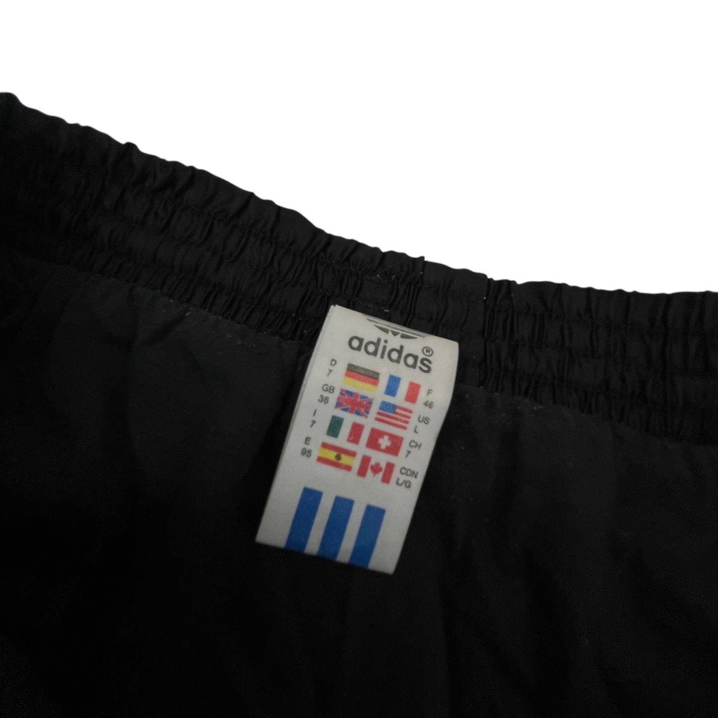 02765 Adidas 90s Shiny Shorts