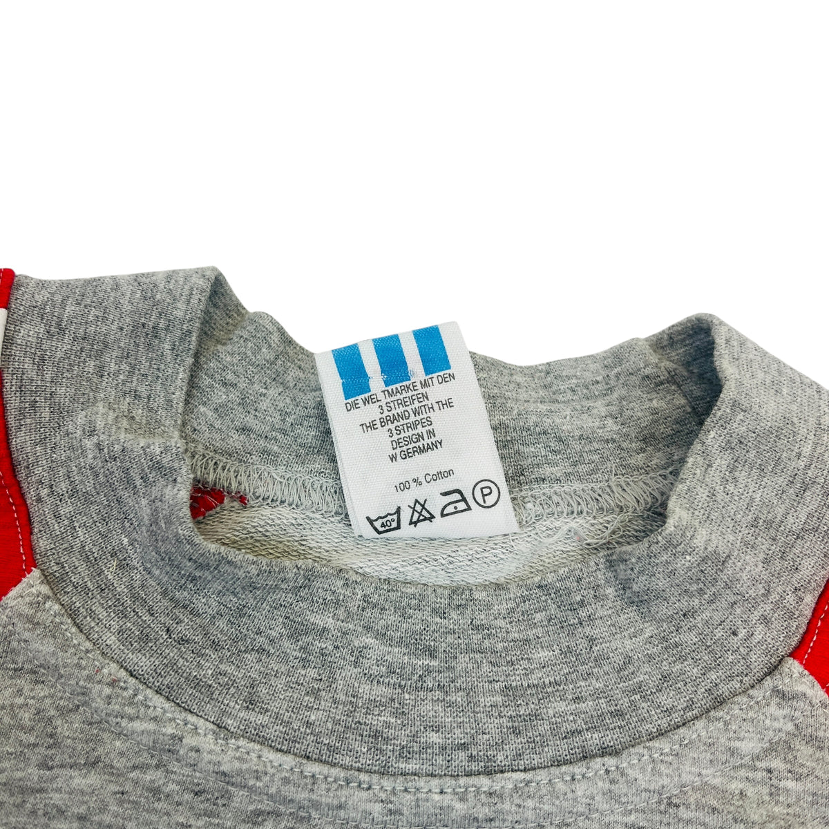 ADIDAS 90s Tshirt