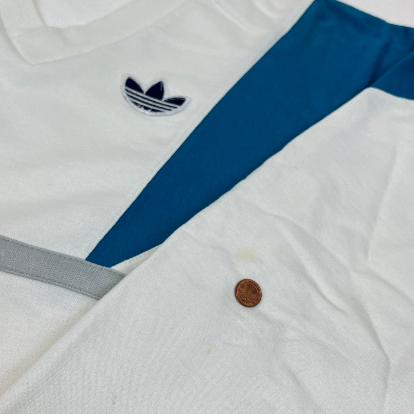 02214 Adidas 90s Climalite 2000 V-Neck Sweater