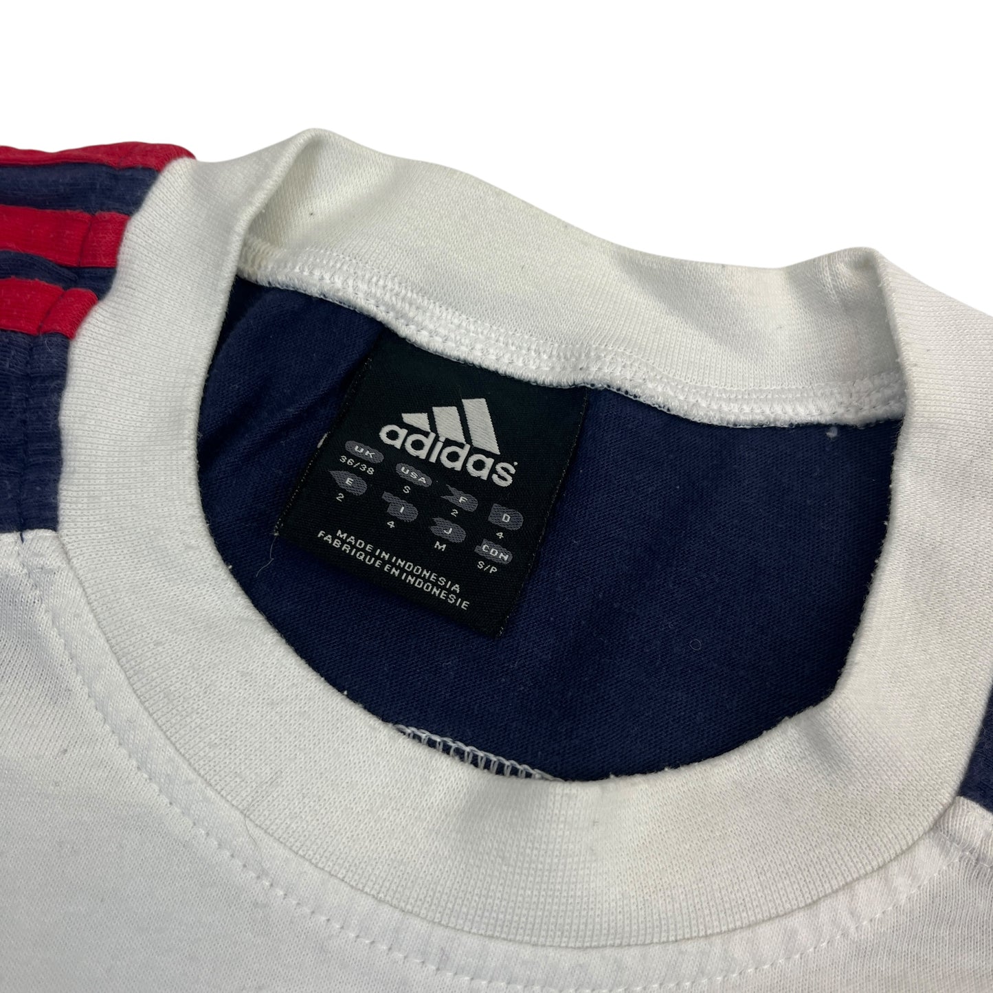 Adidas 2000s T-Shirt