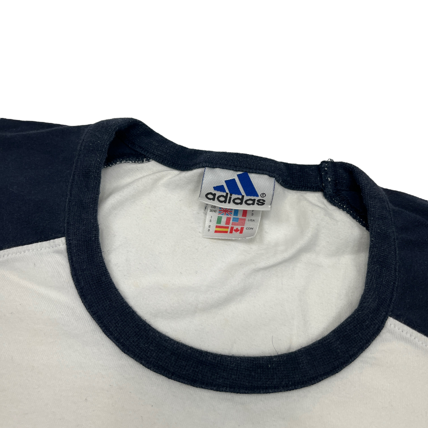 01700 Adidas 90s Tshirt