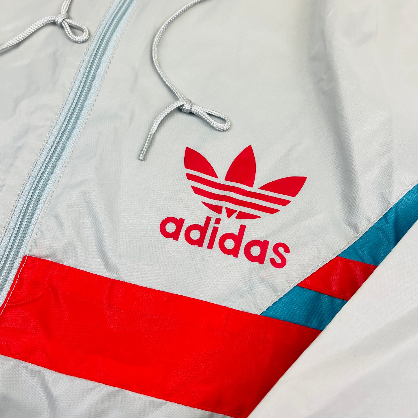 02678 Adidas 80s Rainjacket