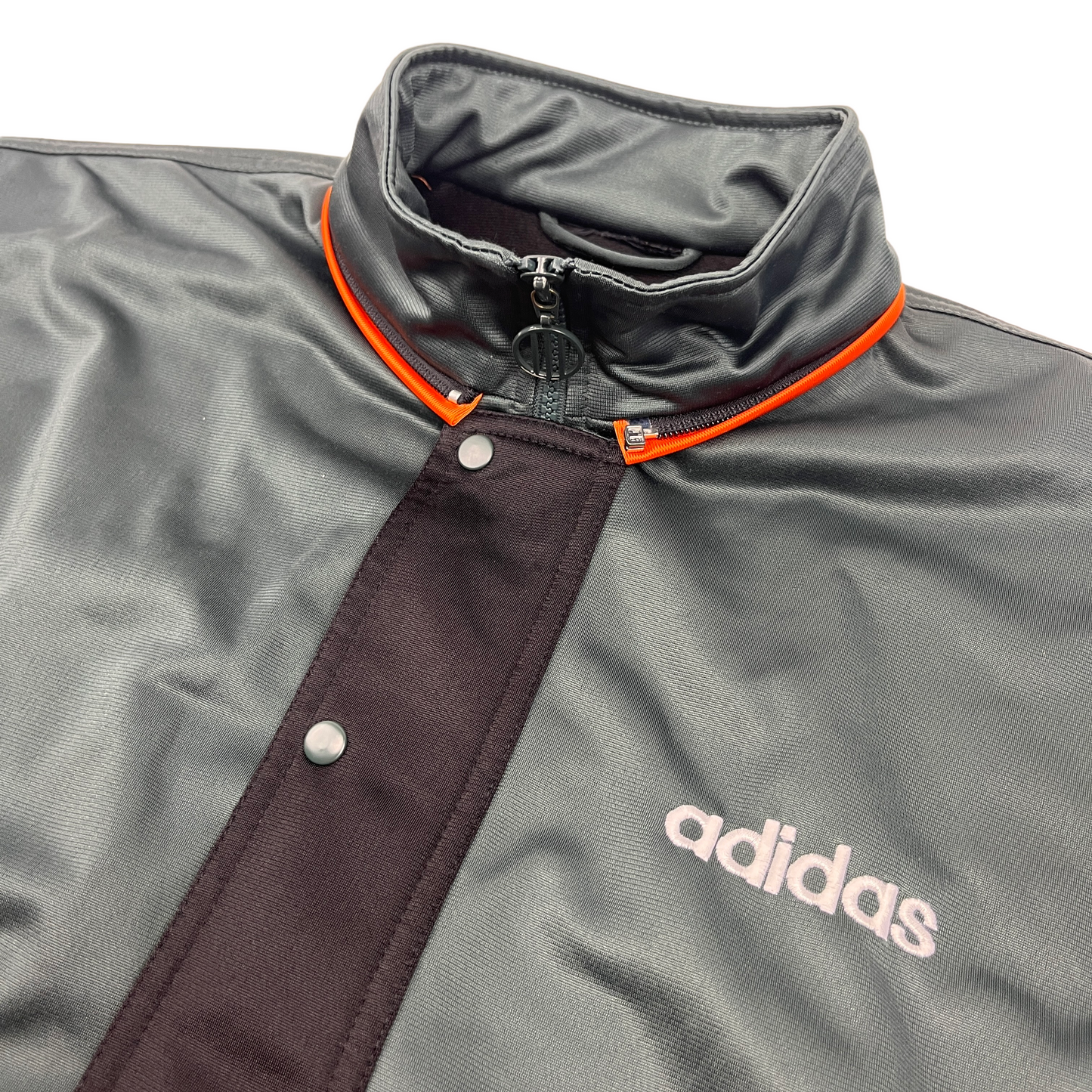 01739 Adidas 90s Basketball Tracktop
