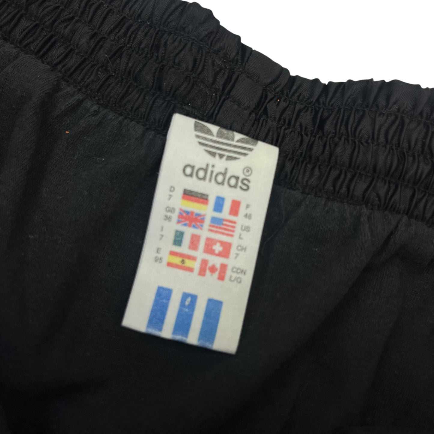 02821 Adidas 80s Shiny Shorts