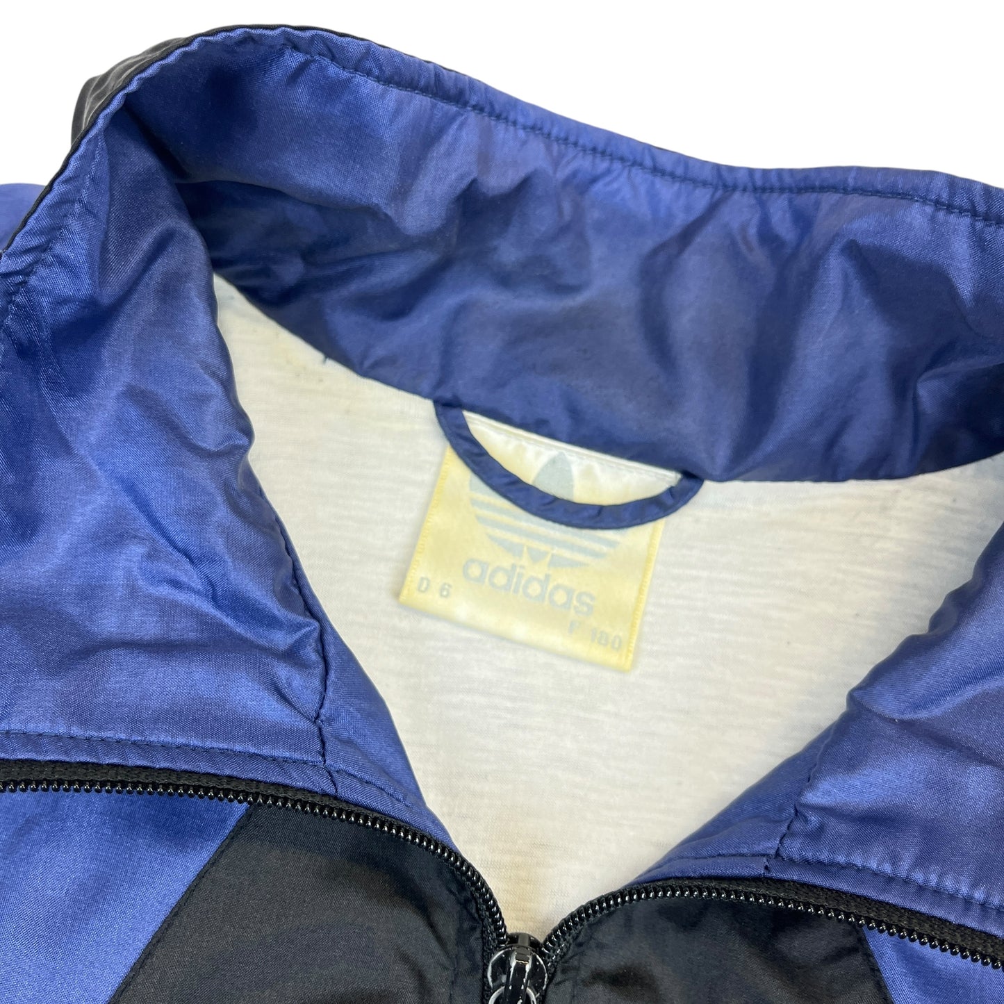 02562 Adidas 90s Tracktop