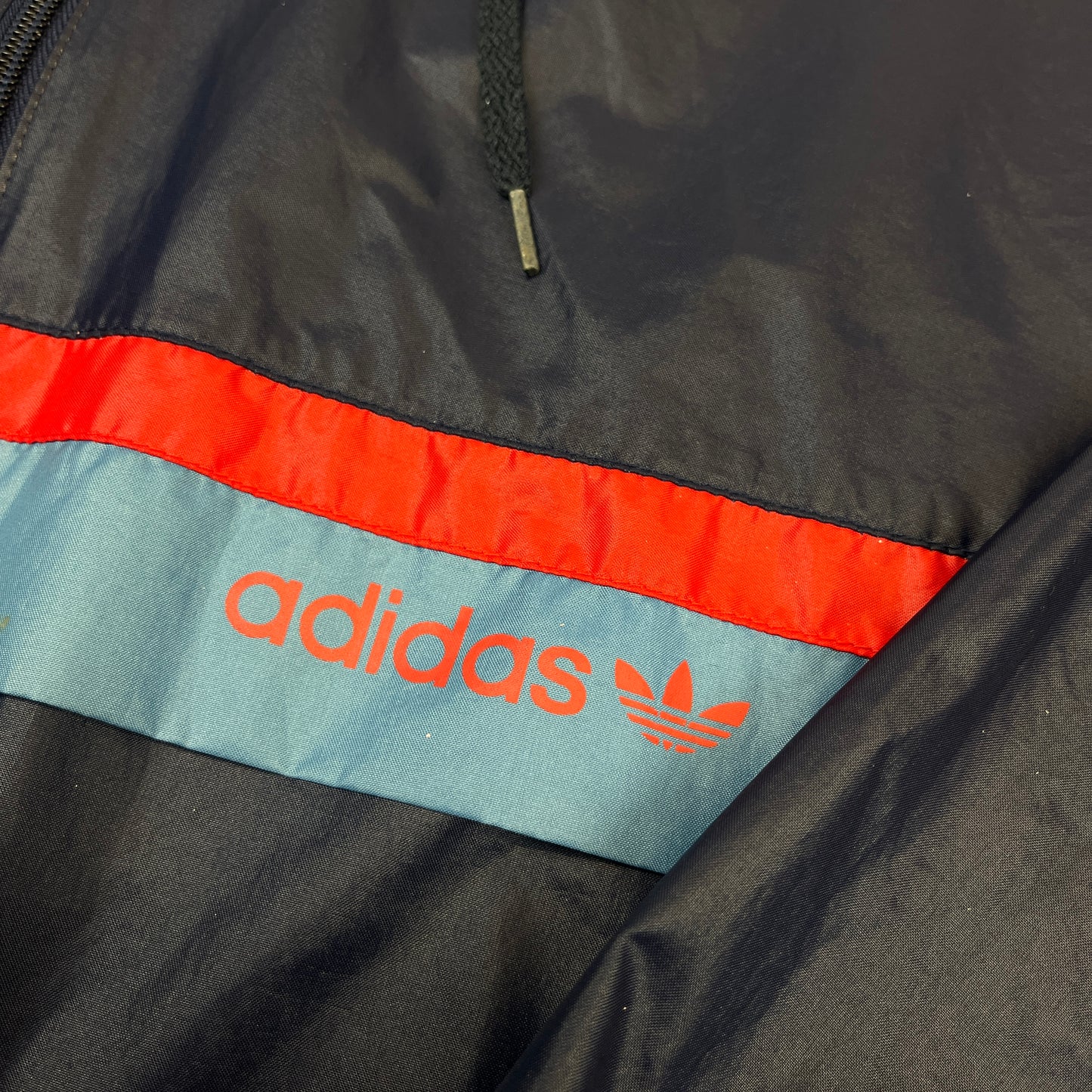 02816 Adidas 80s Rainjacket