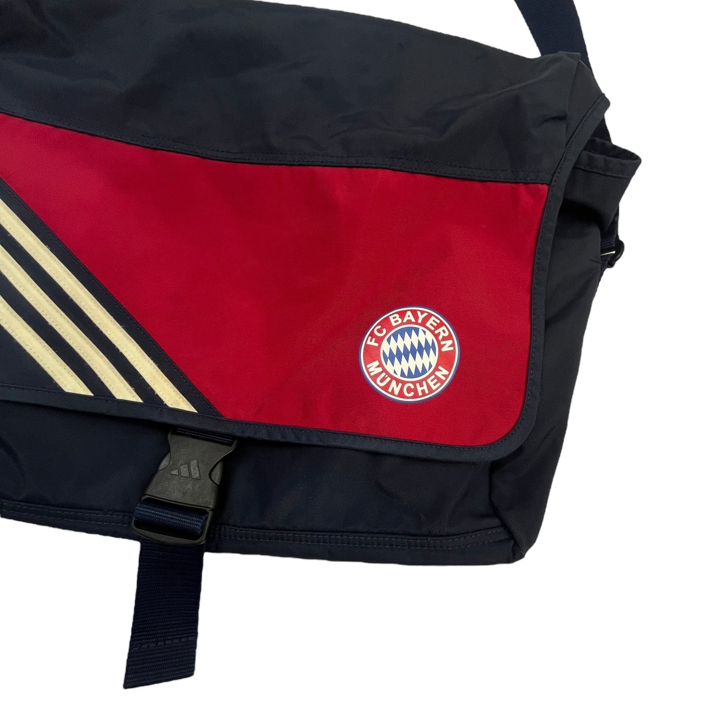 02837 Adidas 90s FC Bayern München Messenger Bag