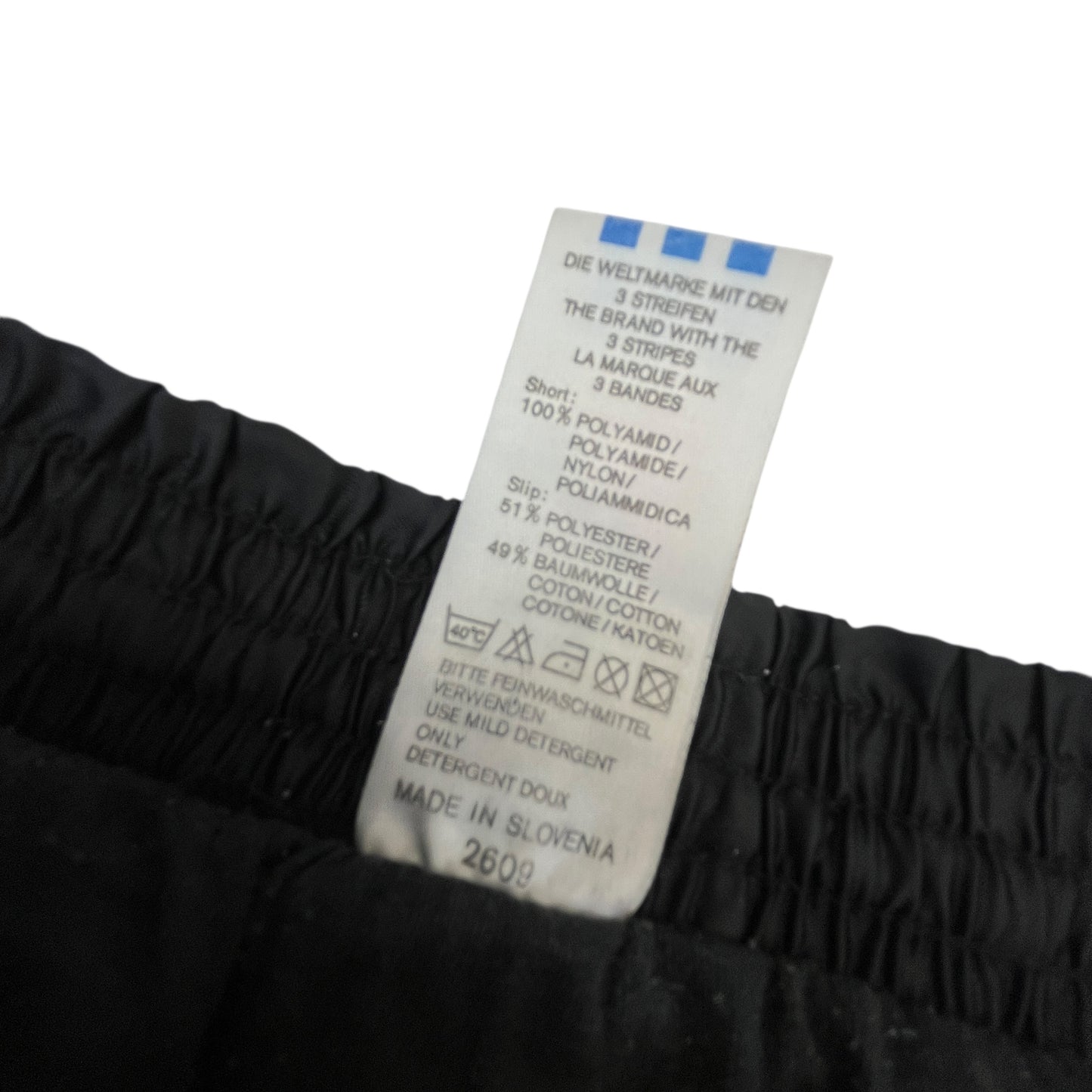 02765 Adidas 90s Shiny Shorts