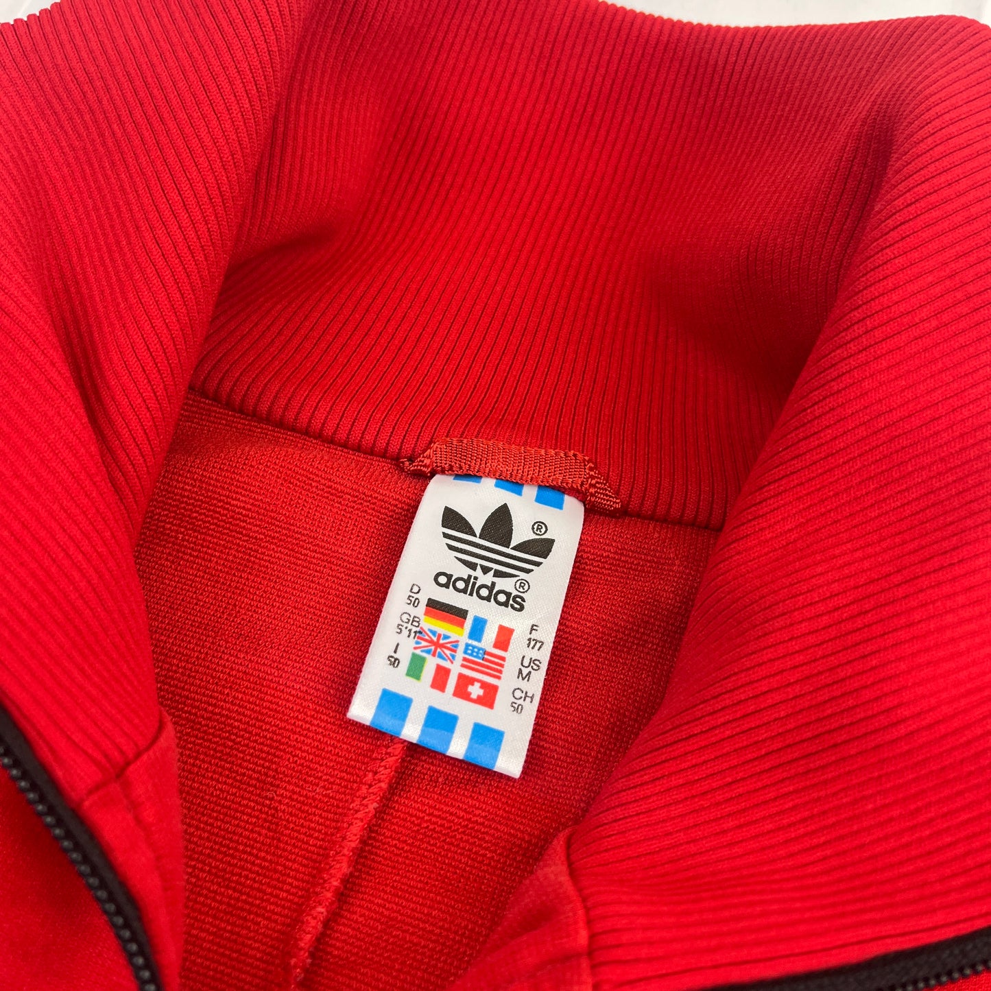 02648 Adidas 80s Tracktop
