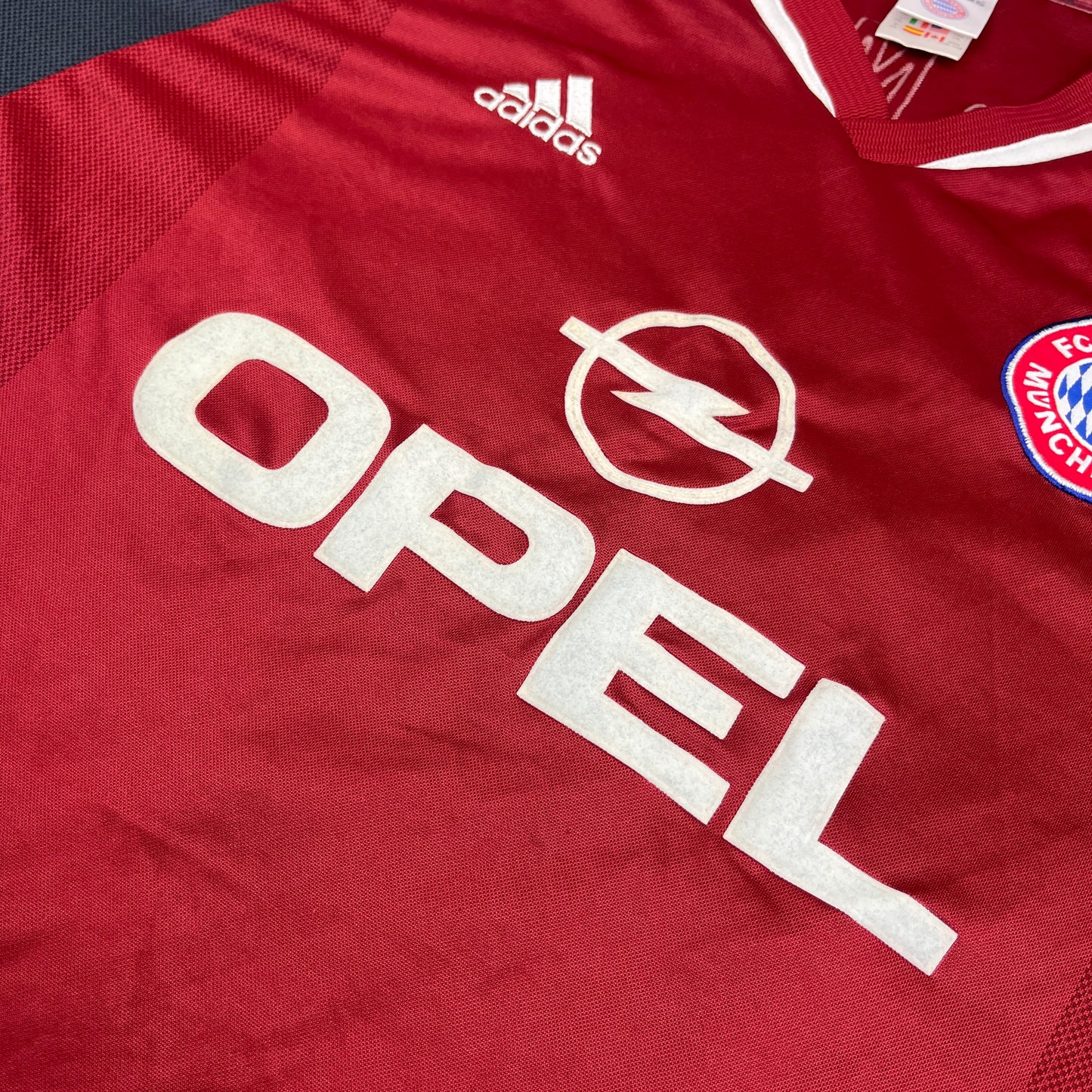 02702 Adidas FC Bayern München Owen Hargreves 2001-2002 Home Jersey