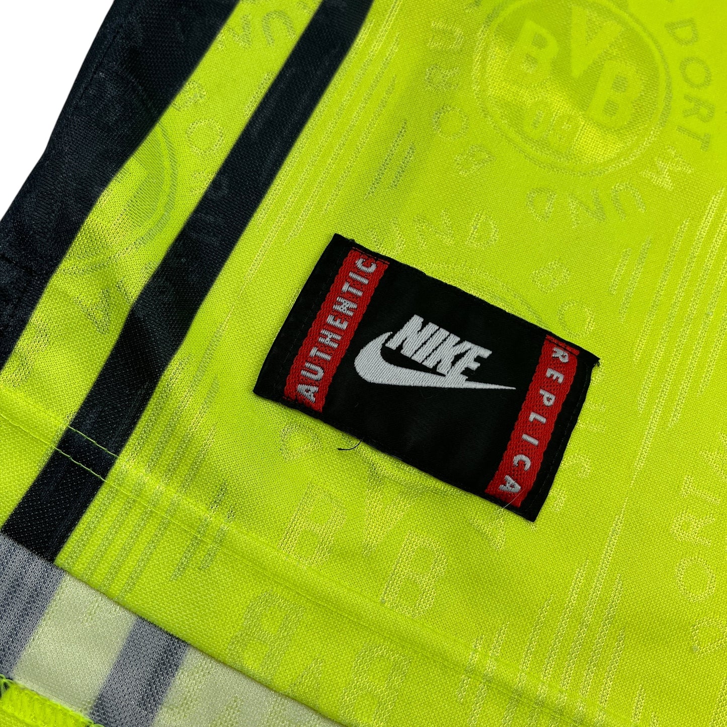 02614 Nike Borussia Dortmund 1996/1997 Away Jersey