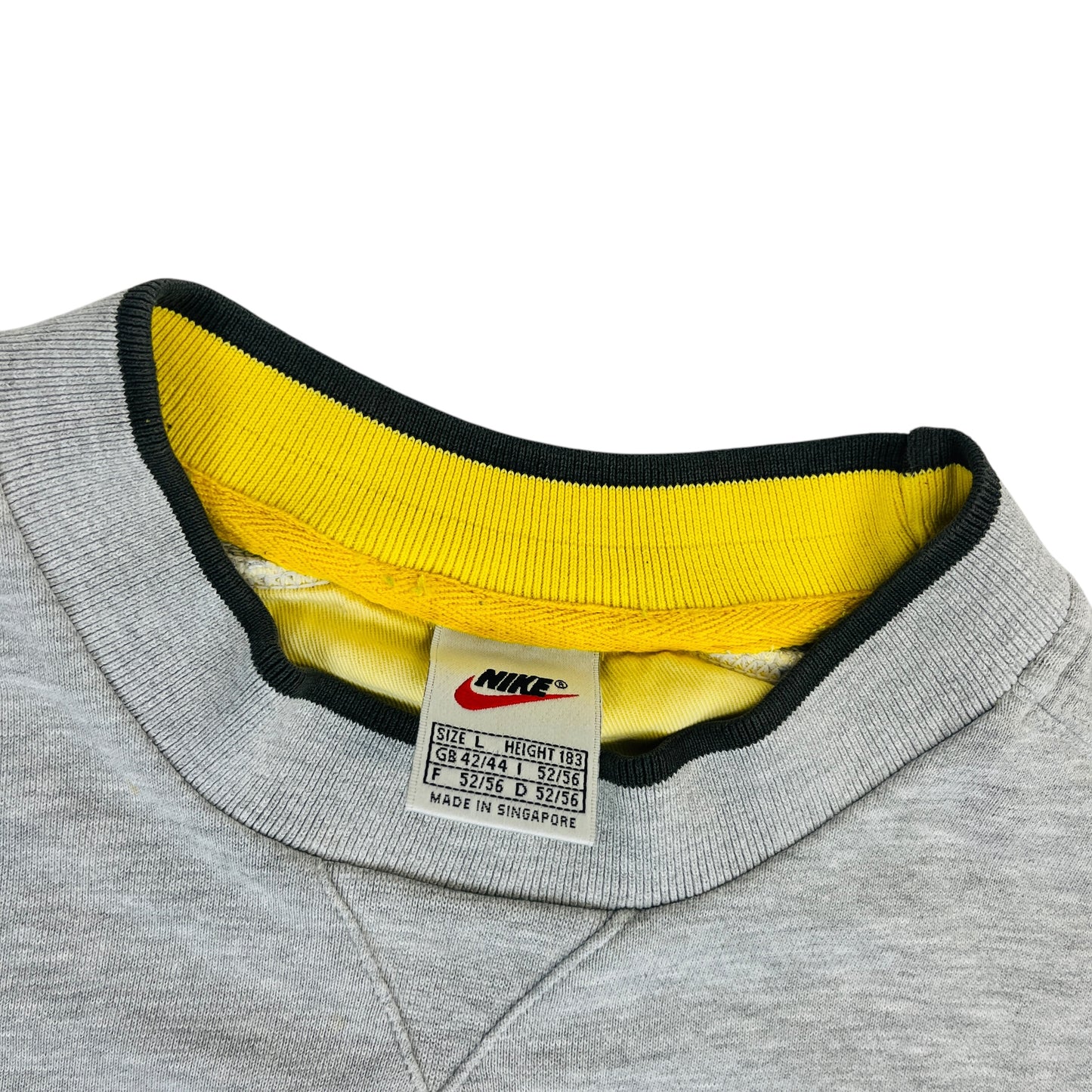 02588 Nike 90s Logo Sweater