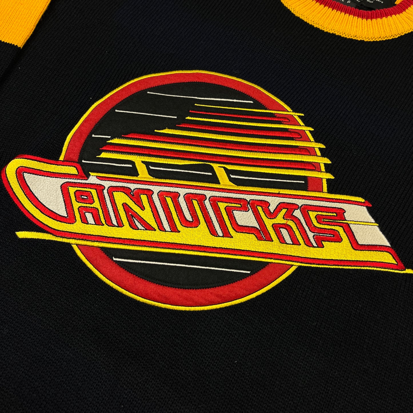02393 Reebok by Roger Edwards Vancouver Canucks Retro Jersey