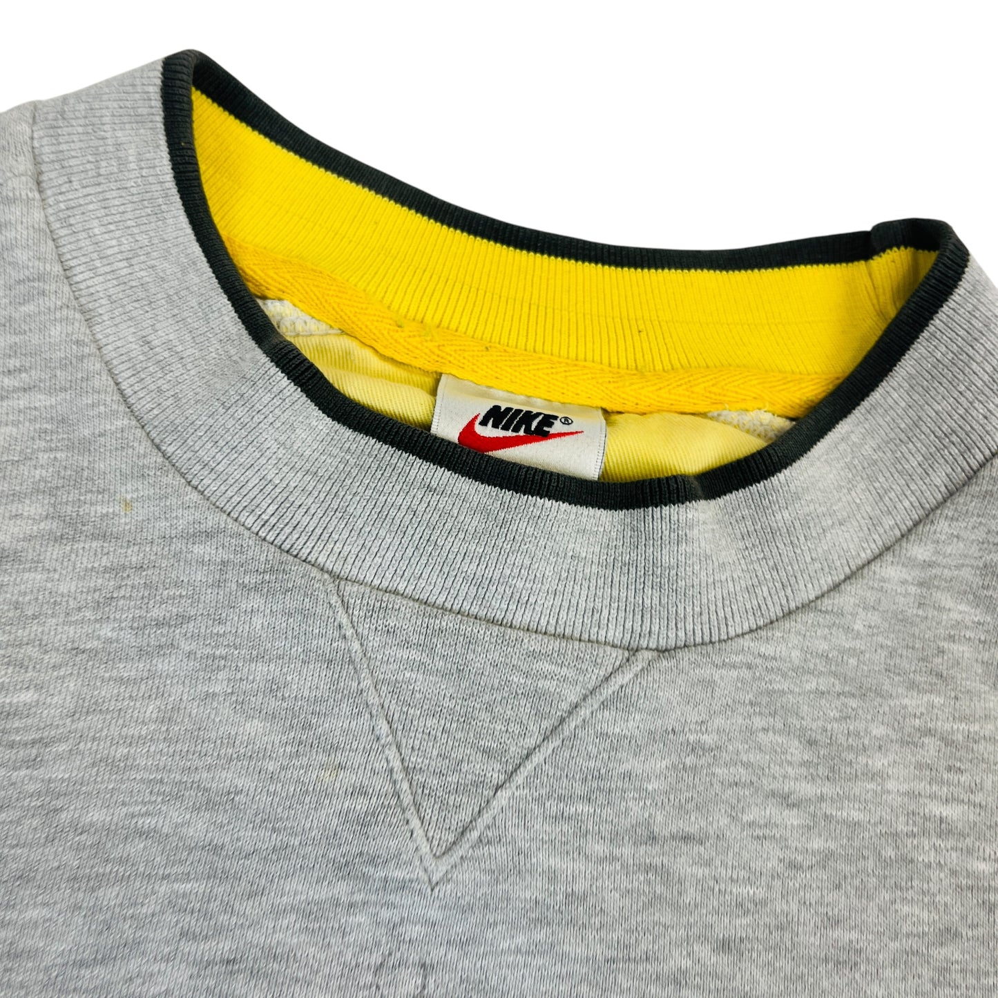 02588 Nike 90s Logo Sweater