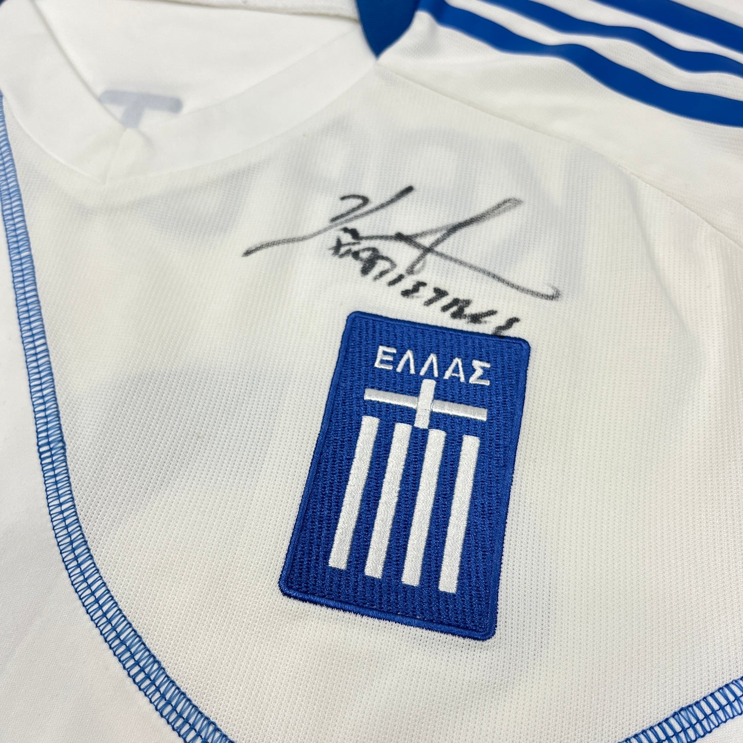 01888 Adidas Greek National Soccer Team 2010 Pantolis Kapetanos Home Jerseys ( signed )