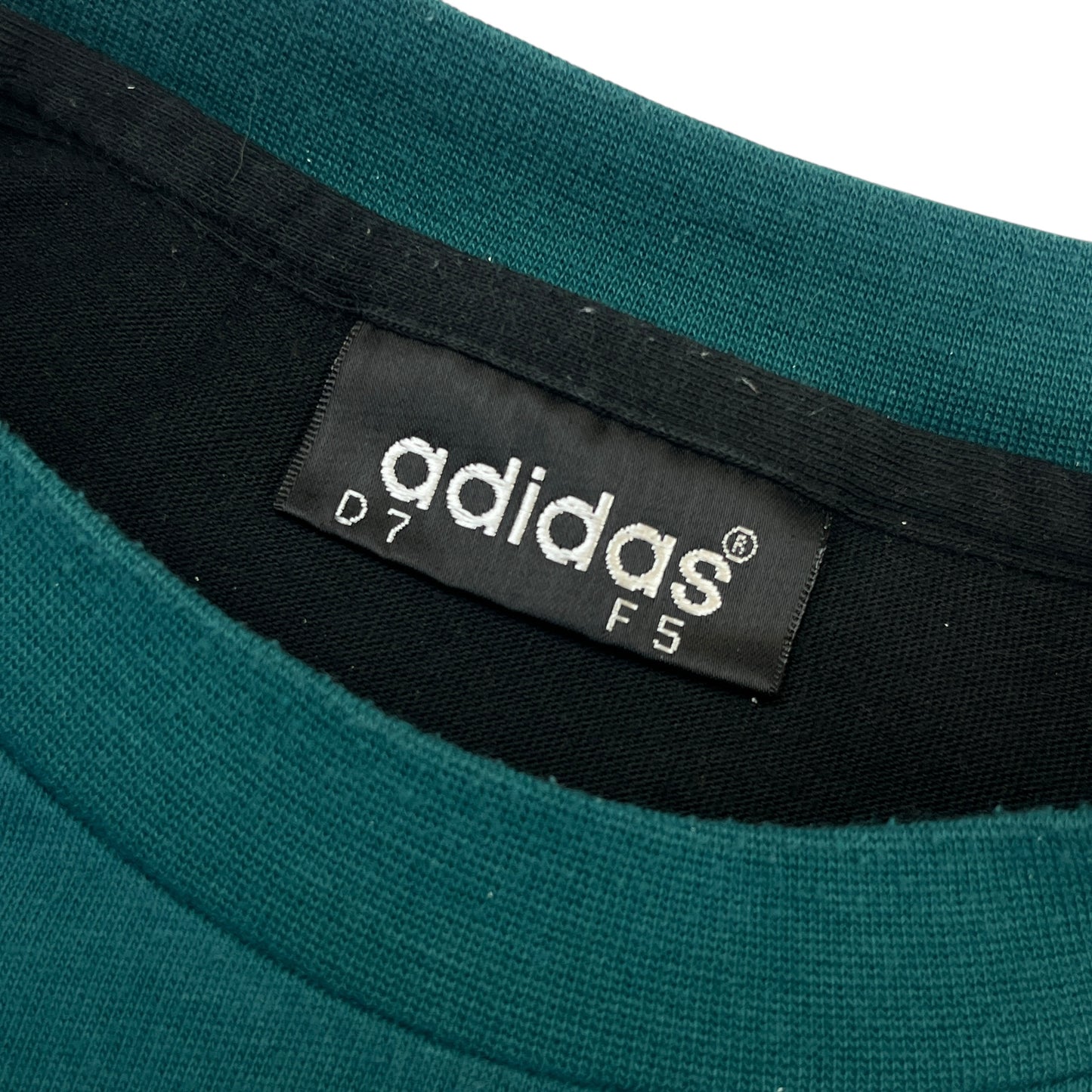02815 Adidas 90s Tshirt