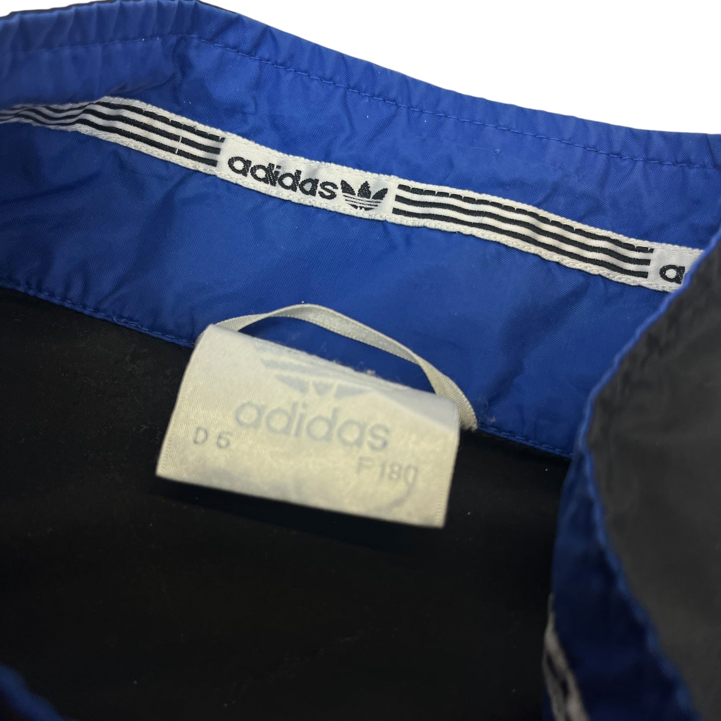 02817 Adidas 90s Rainjacket