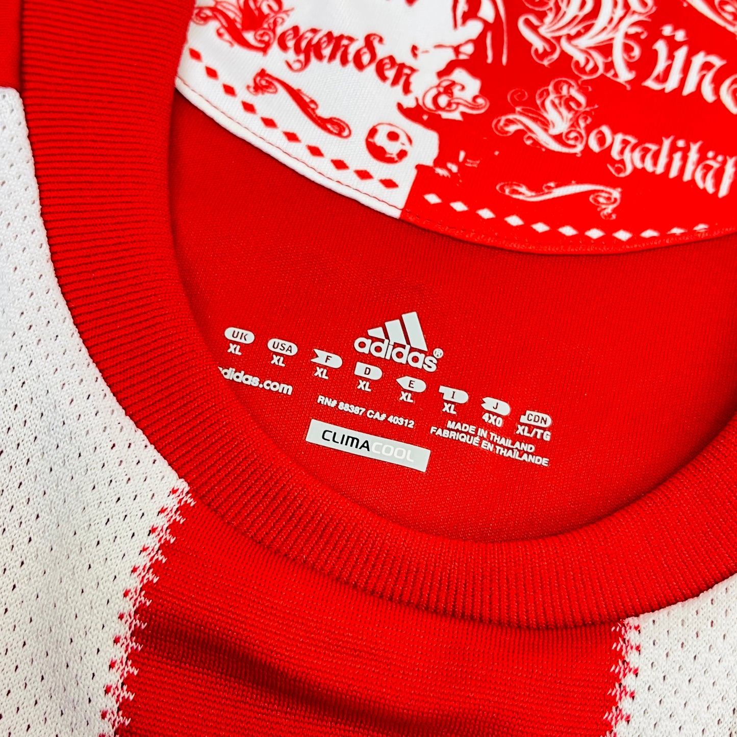 Adidas „Arjen Robben“ 2010-2011 FC Bayern München Home Jersey