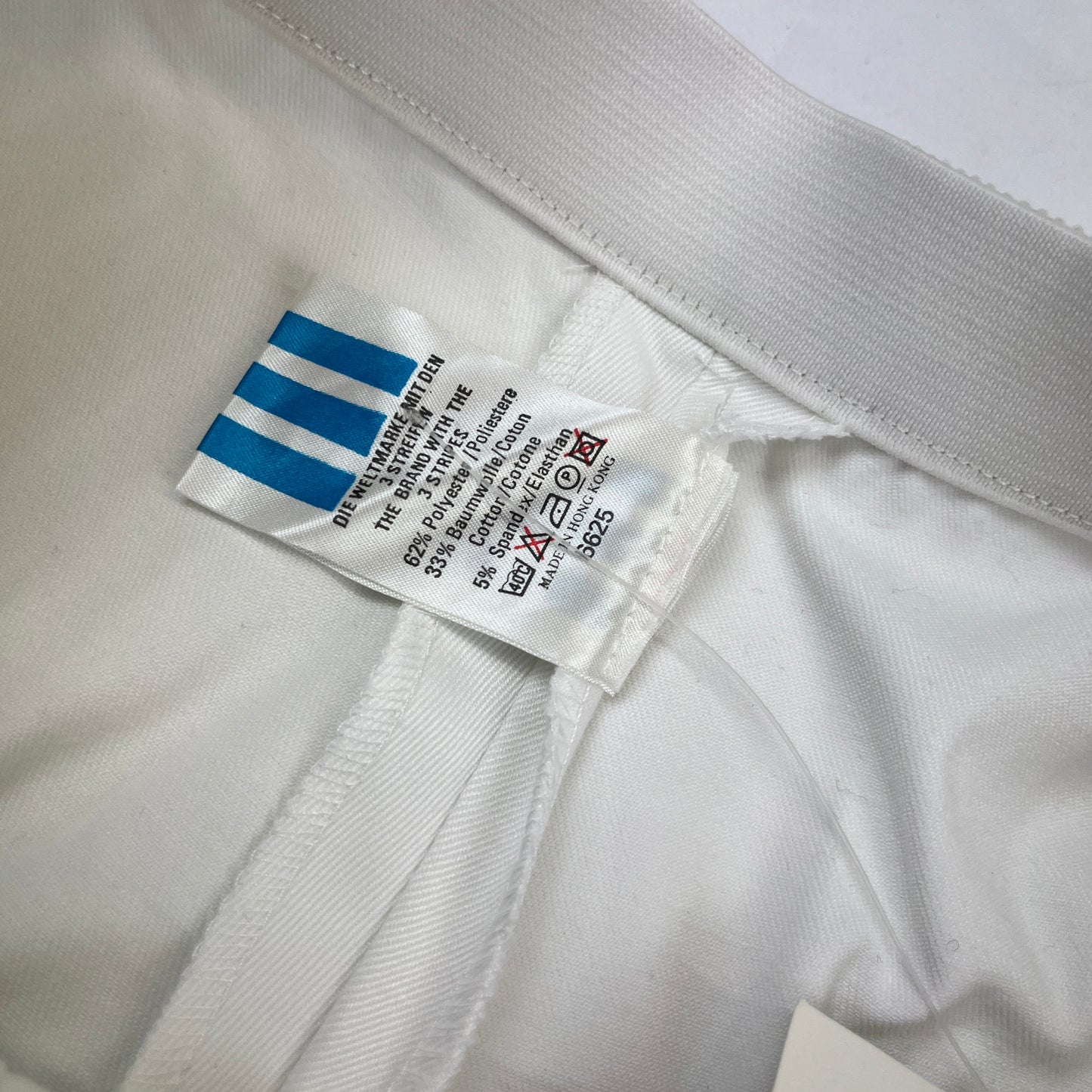 02777 Adidas 90s Deadstock Tennis Shorts