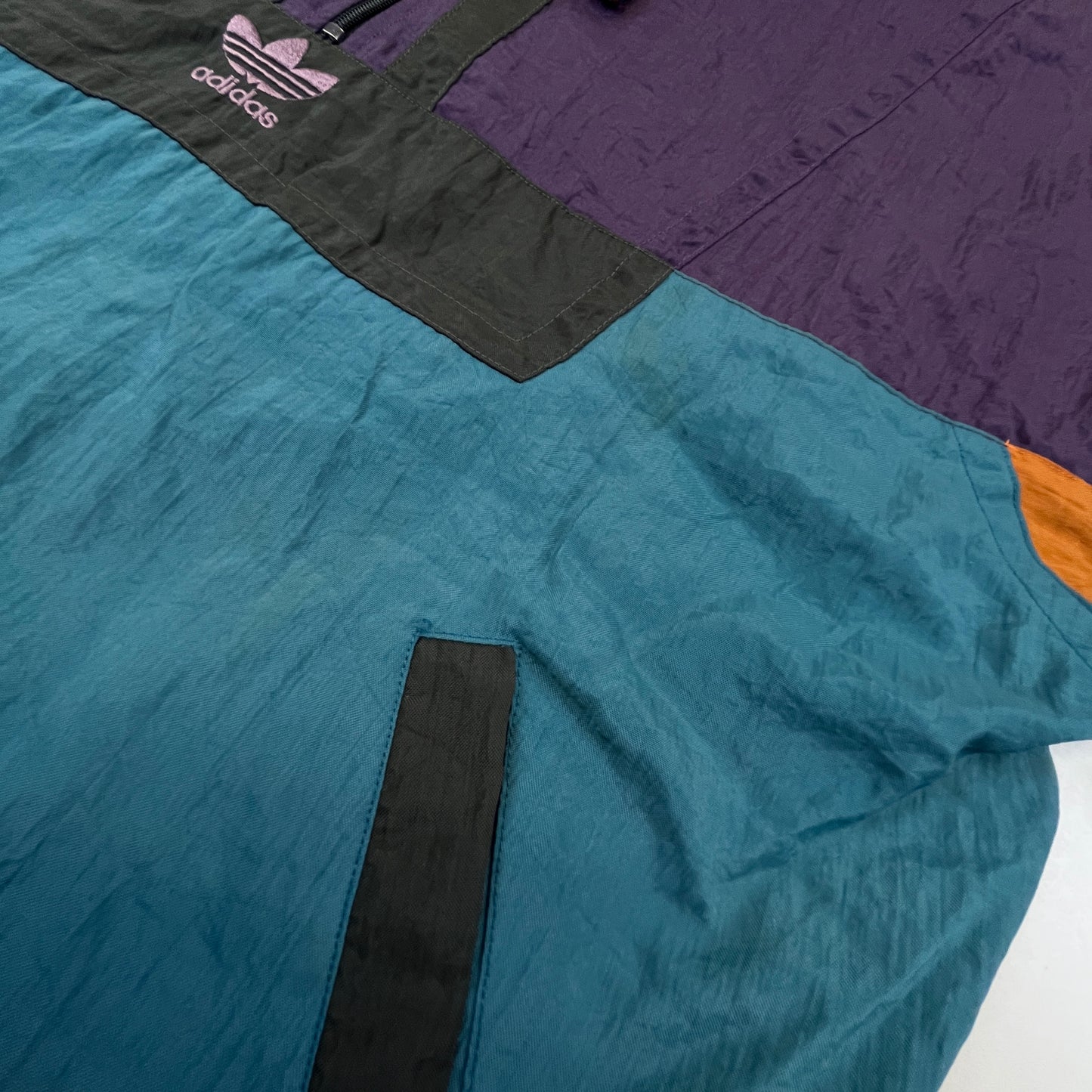 02137 Adidas 90s Outdoor Windbreaker