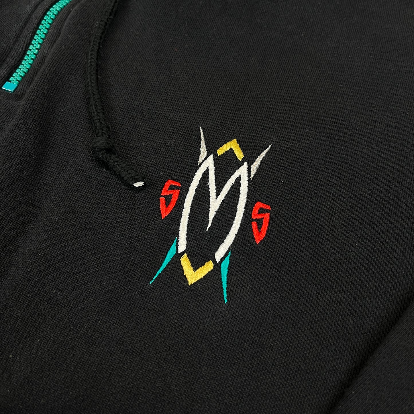02370 Adidas 90s „Dikembe Mutombo“ Hooded Sweater