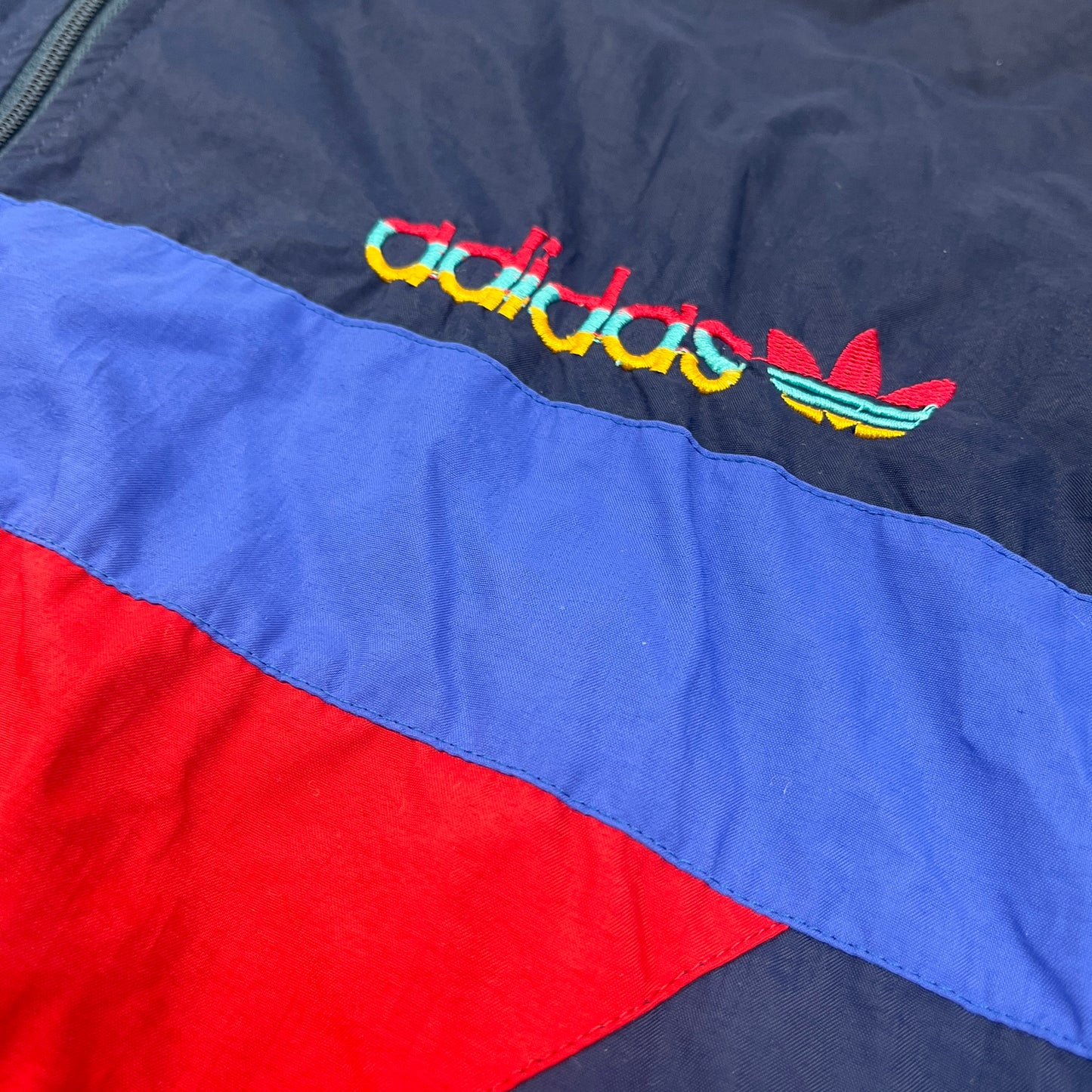 01442 Adidas Vintage Tracktop