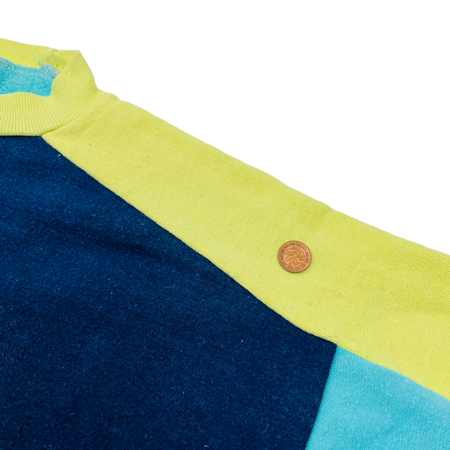 01648 Puma 80s Sweater