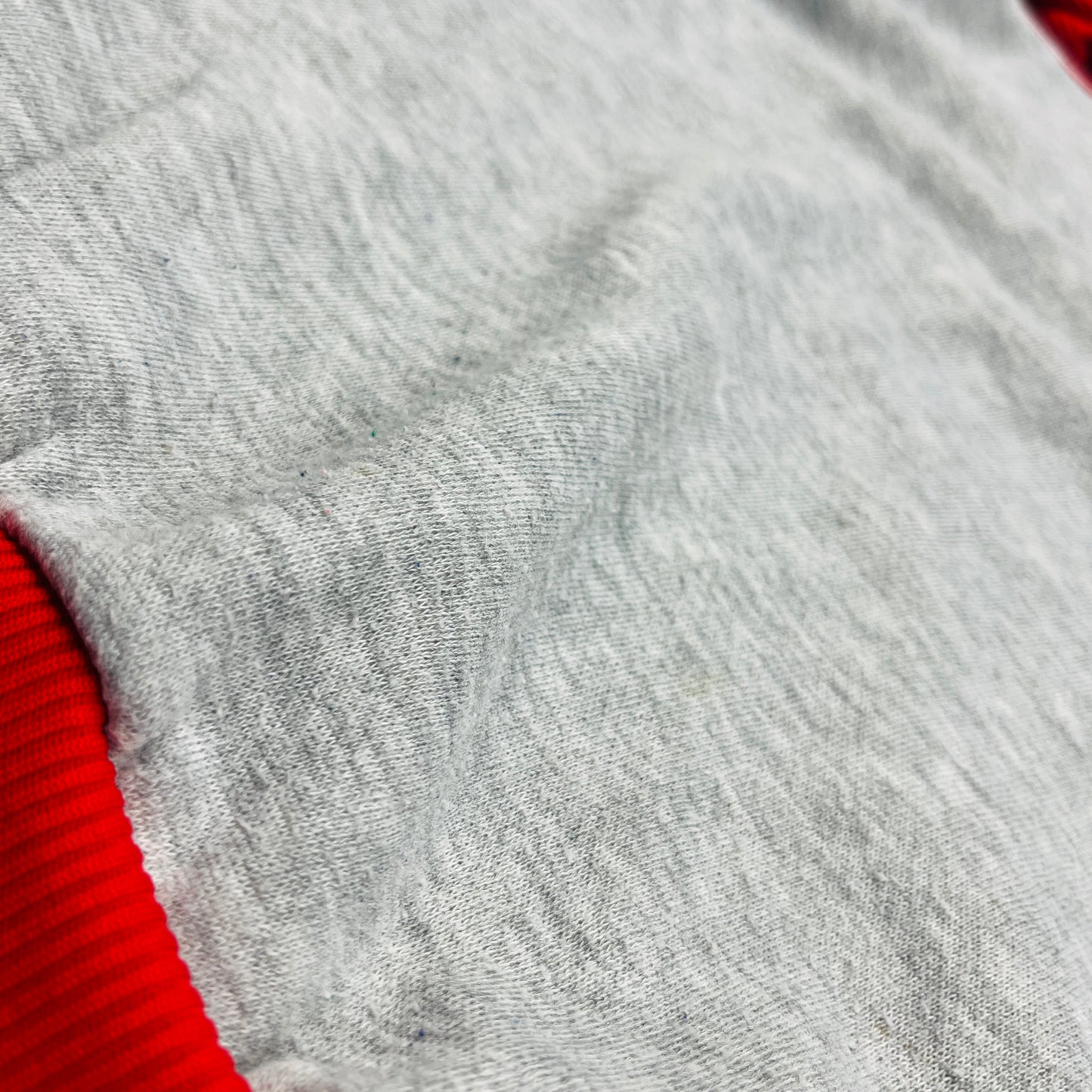 01627 Adidas 80s Sweater