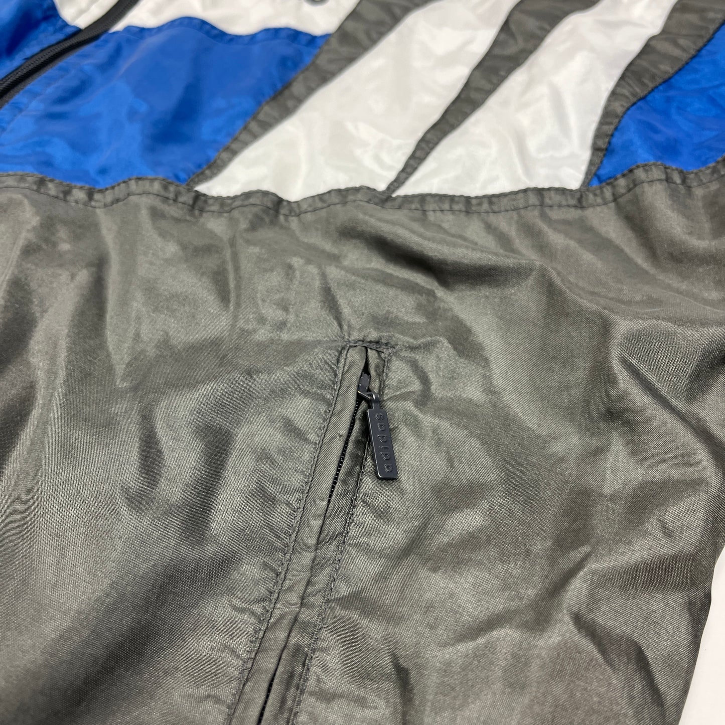 01440 Adidas Vintage Tracktop