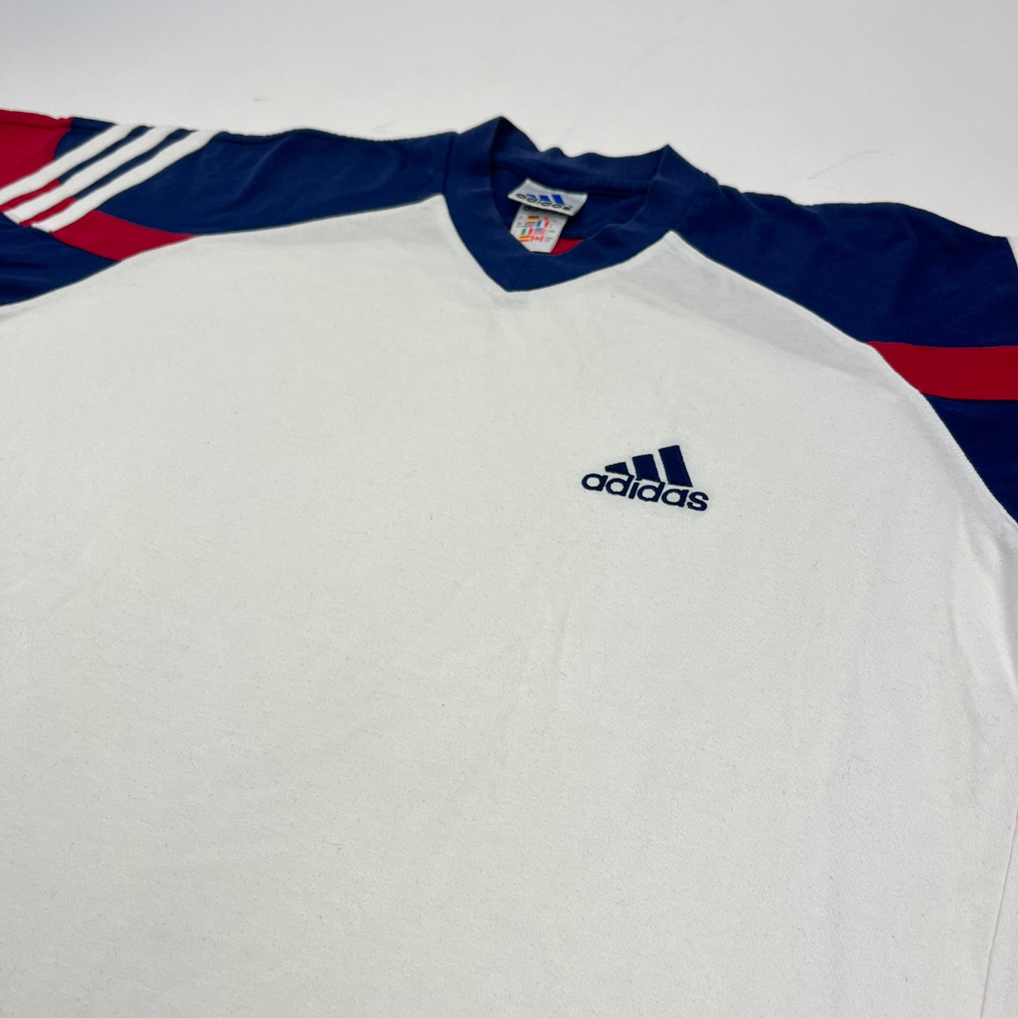 01459 Adidas Vintage Tshirt