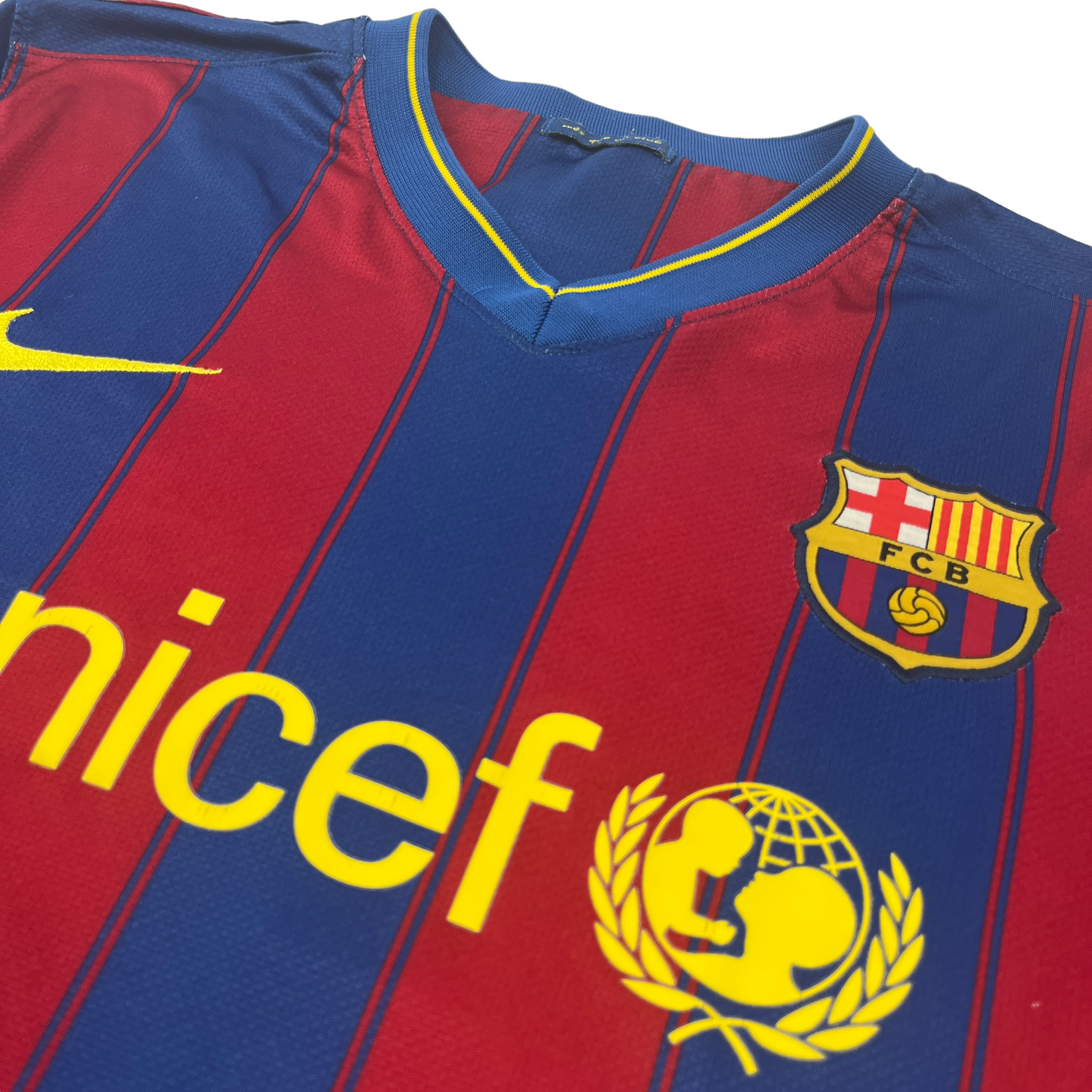 01580 Nike FC Barcelona Xavi Iniesta 2006-2007 Home Jersey