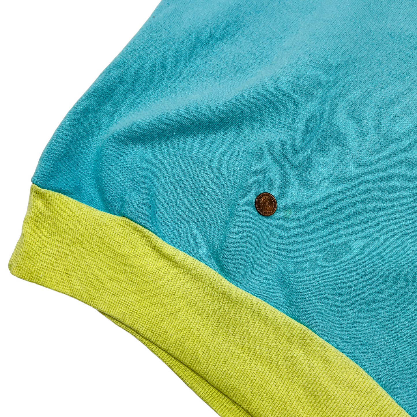 01648 Puma 80s Sweater