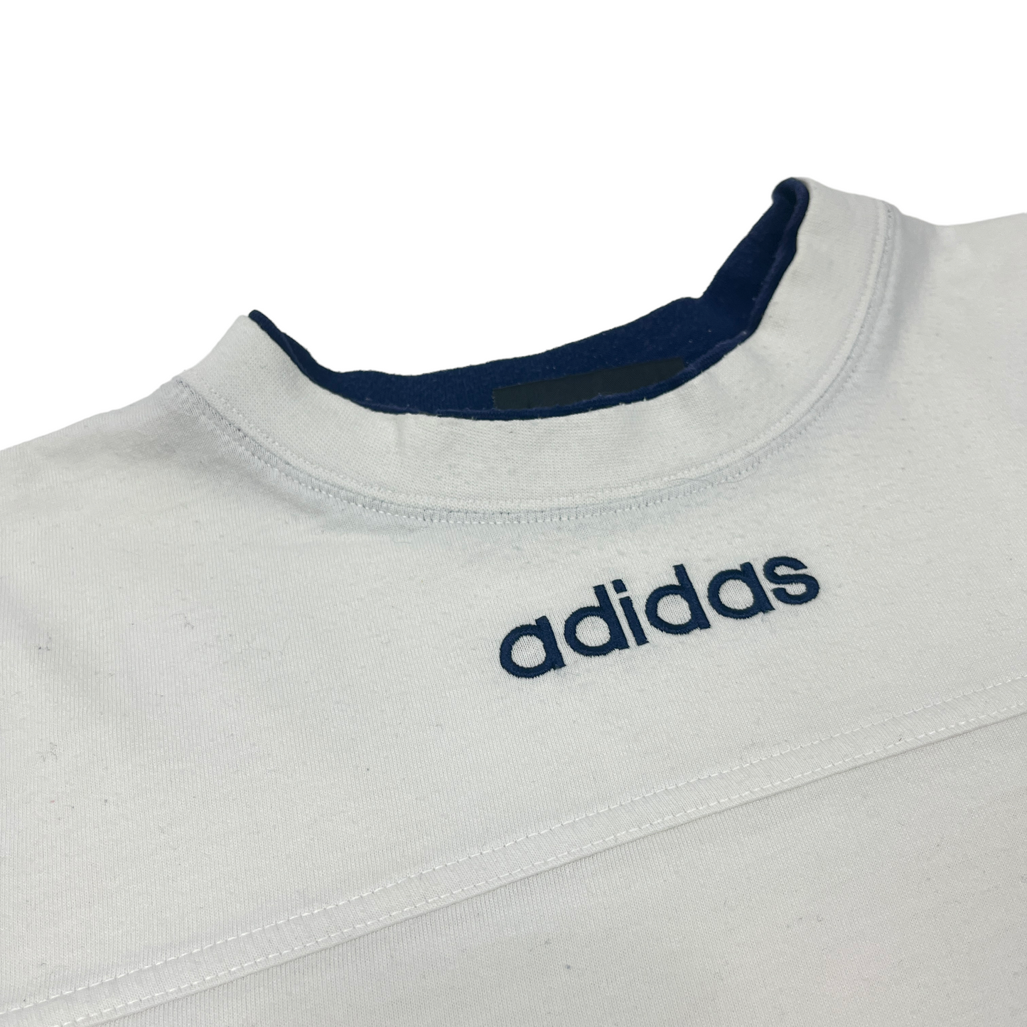 01474 Adidas Vintage Tshirt