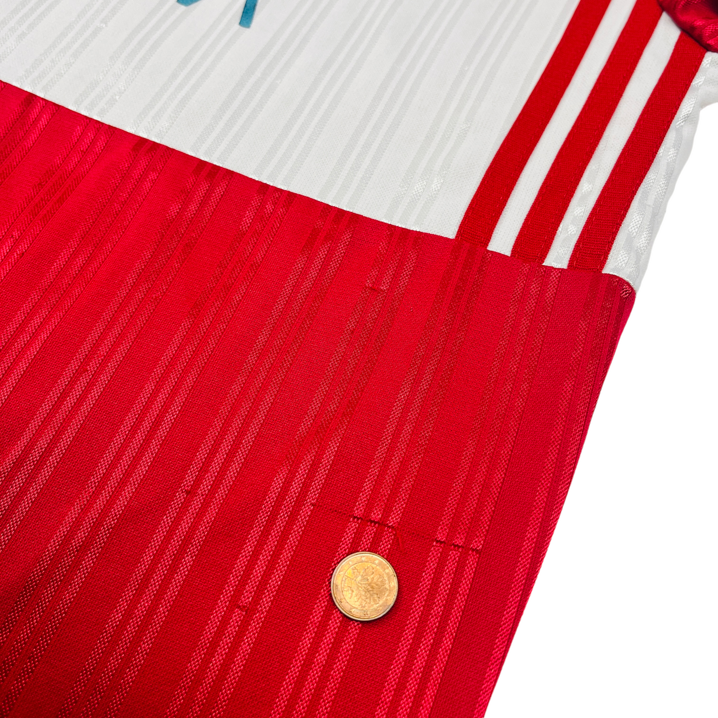 01616 Adidas rare Slovan Liberece 90s Jersey