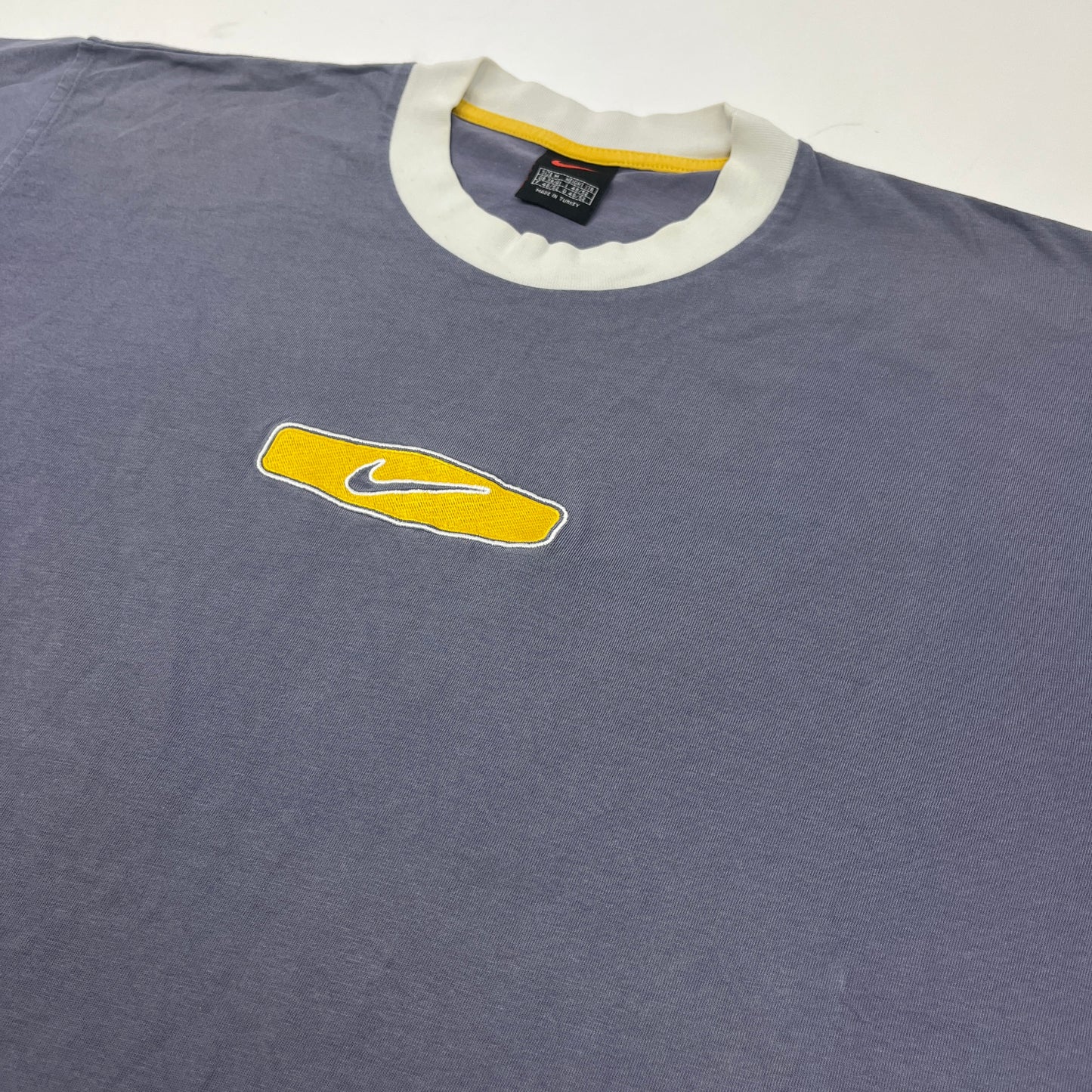 01460 Nike 90s Logo Tshirt