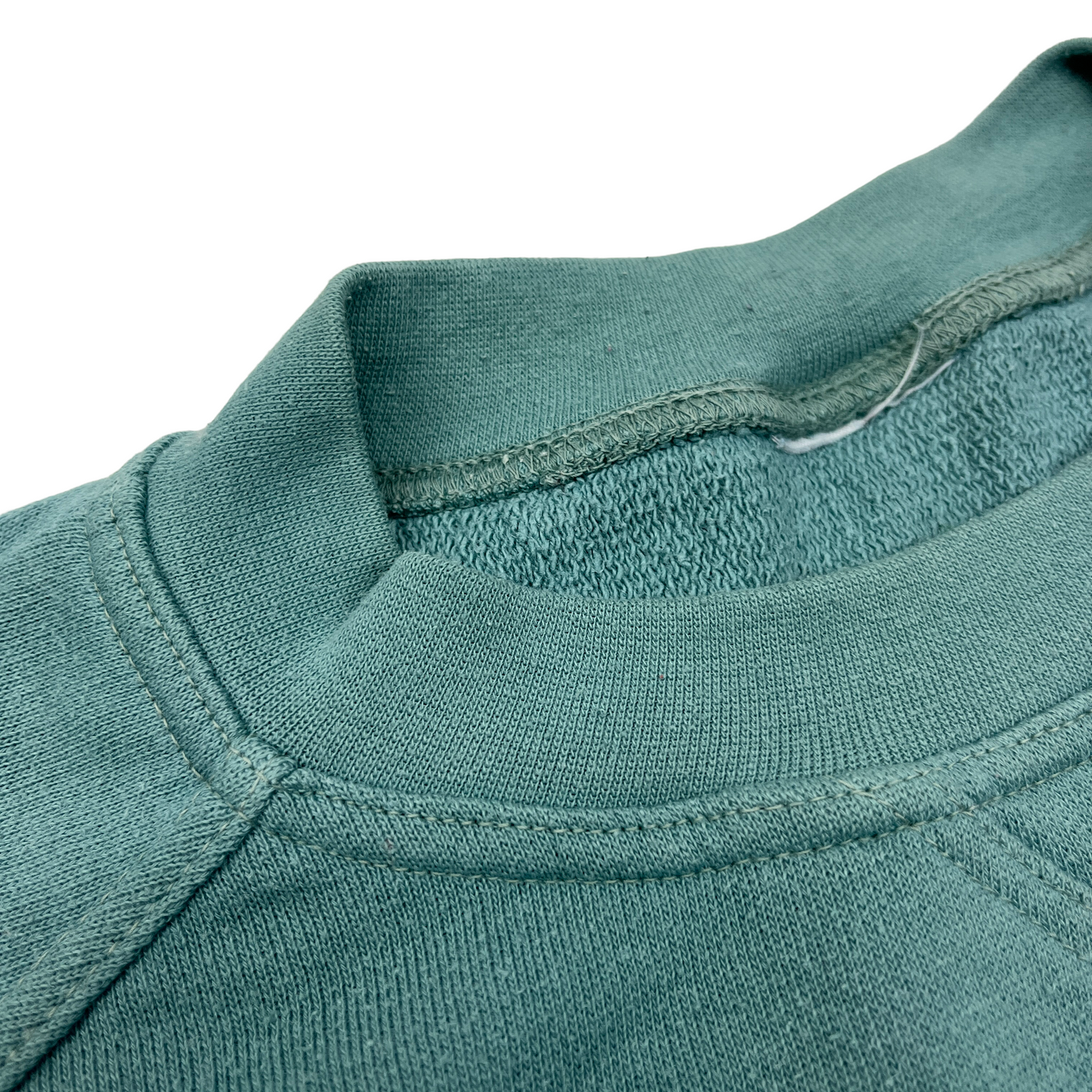 01651 Puma 80s Sweater