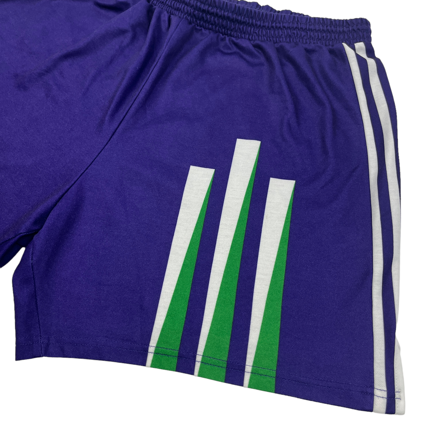 01621 Adidas 90s Trackshorts