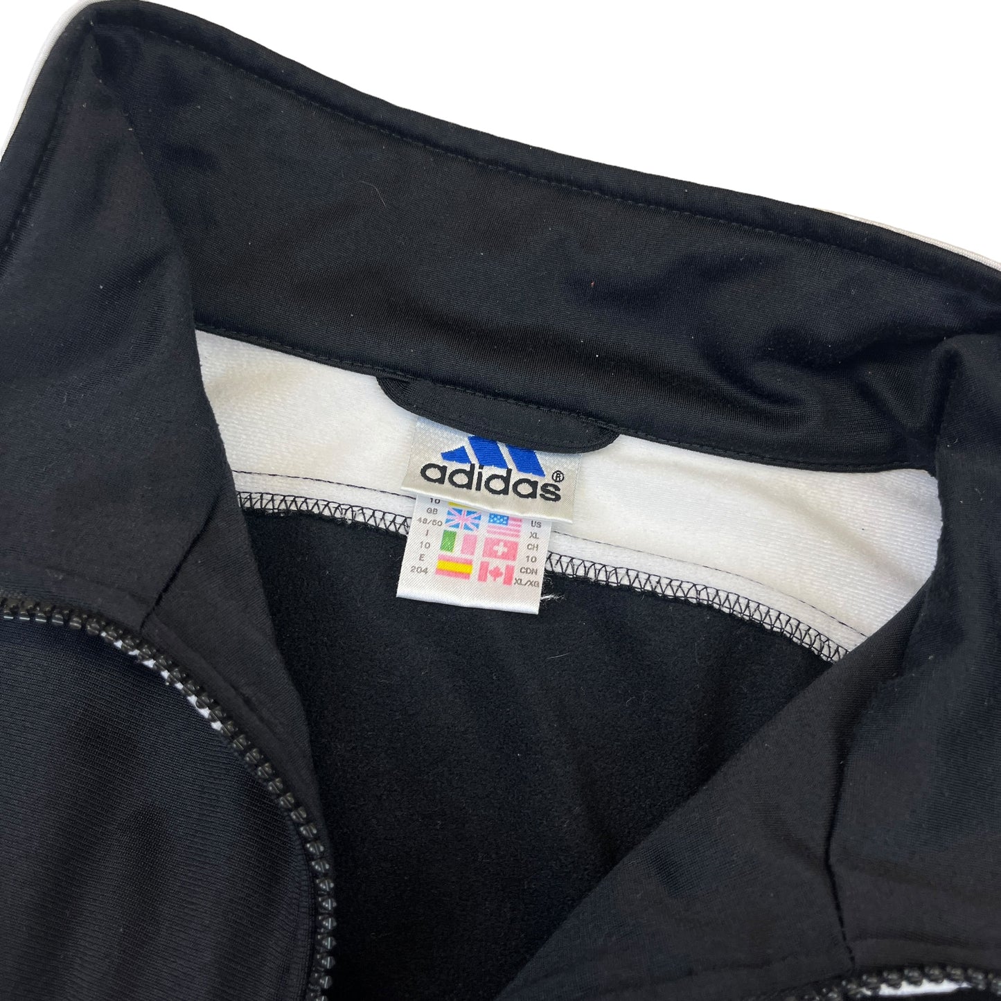 02047 Adidas 90s Tracktop