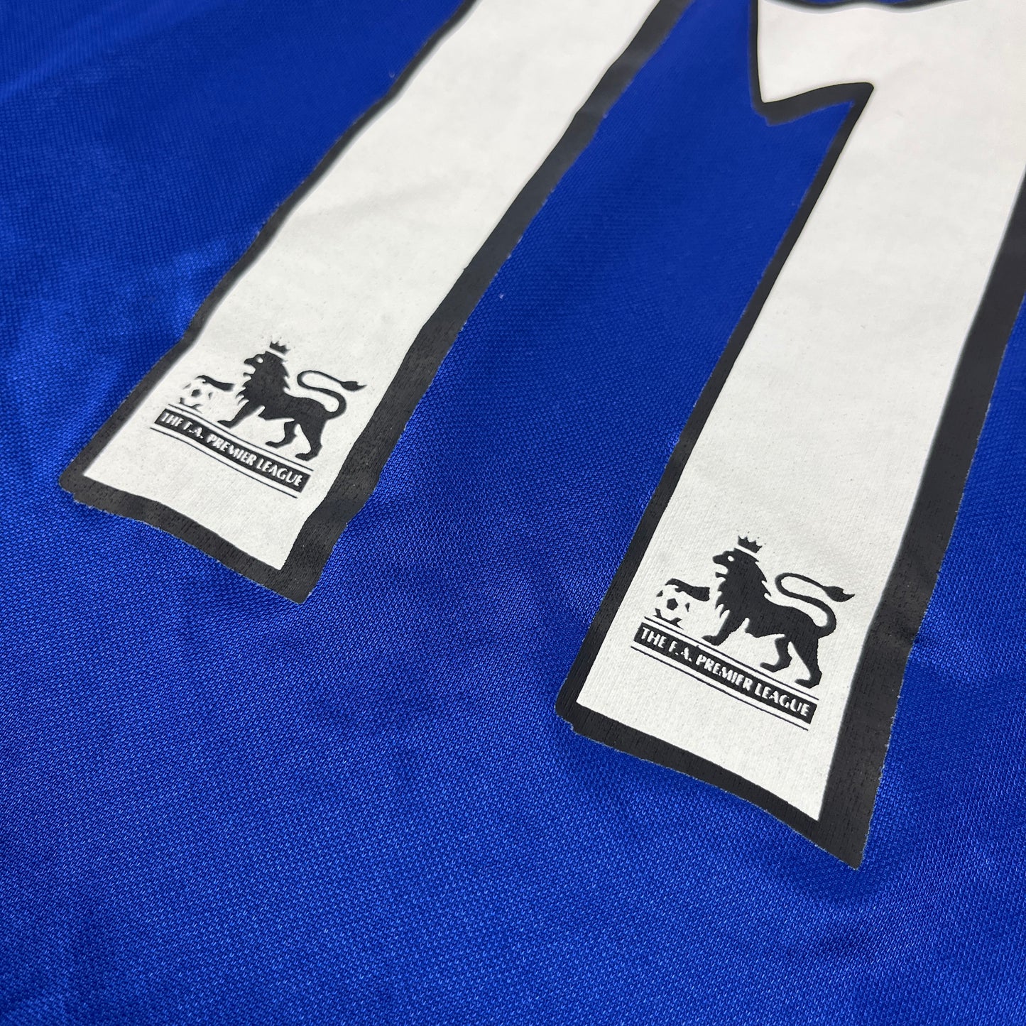 01572 Umbro FC Chelsea Damian Duff 2005 Home Jersey