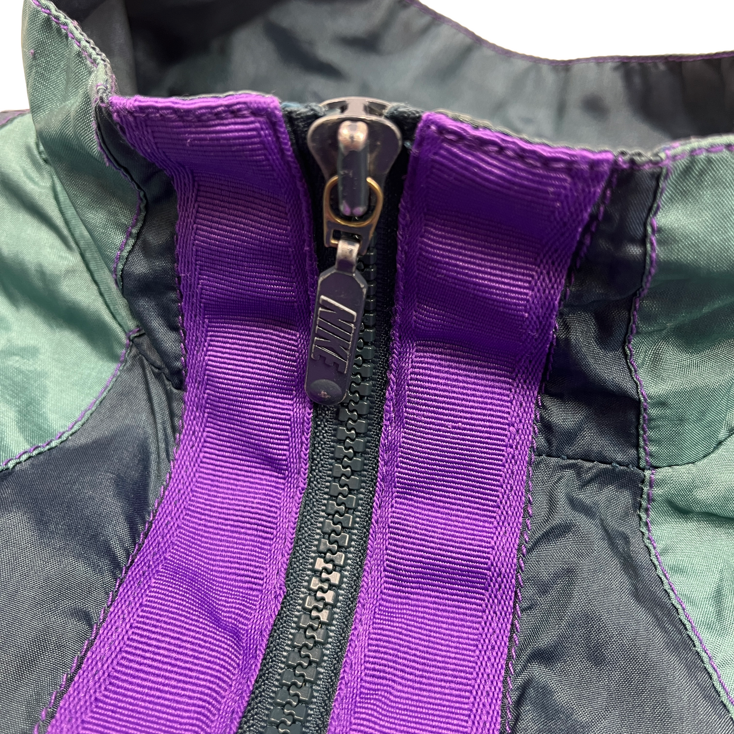 01318 Nike 90s Tracktop