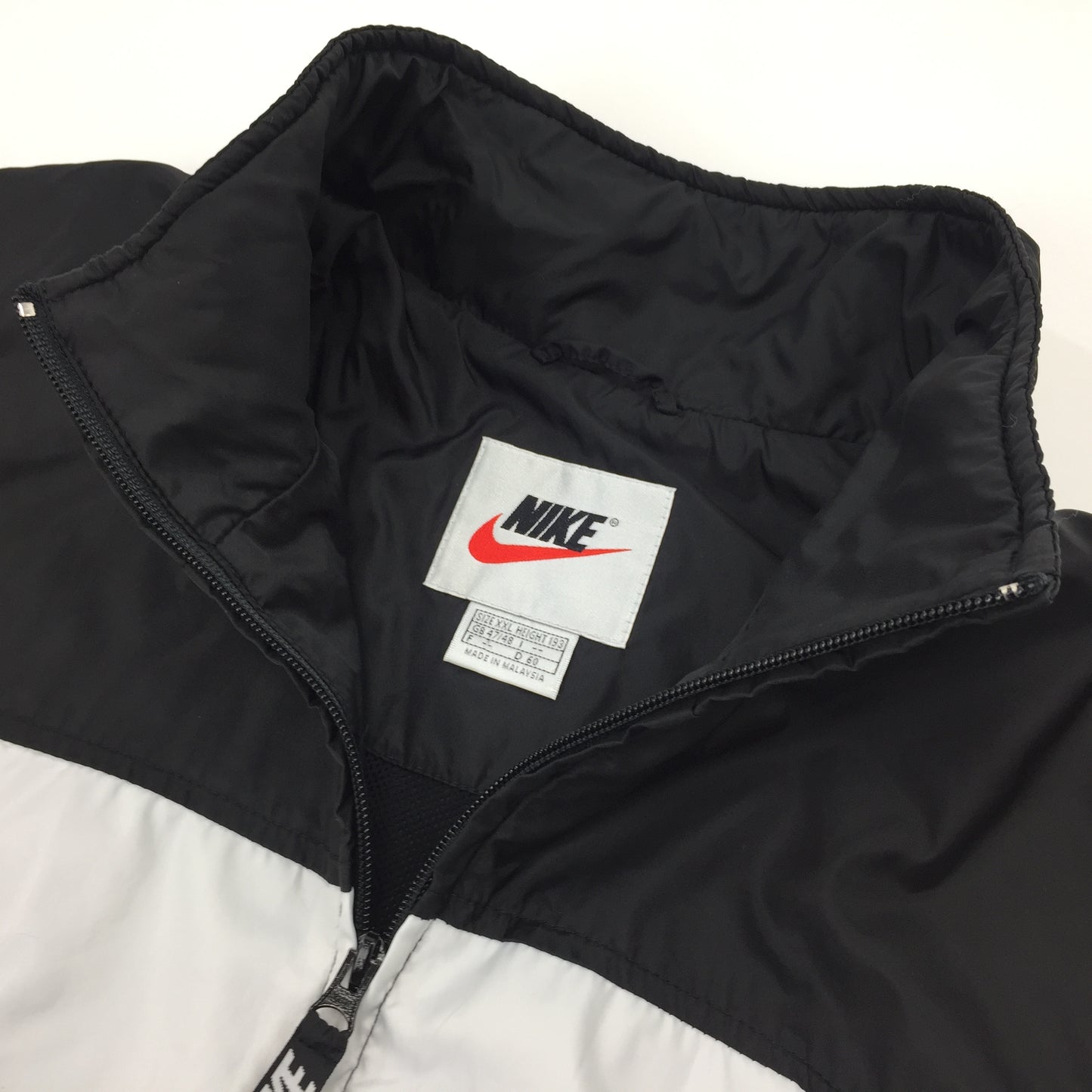 0582 Nike Vintage 90s Big Logo Tracktop